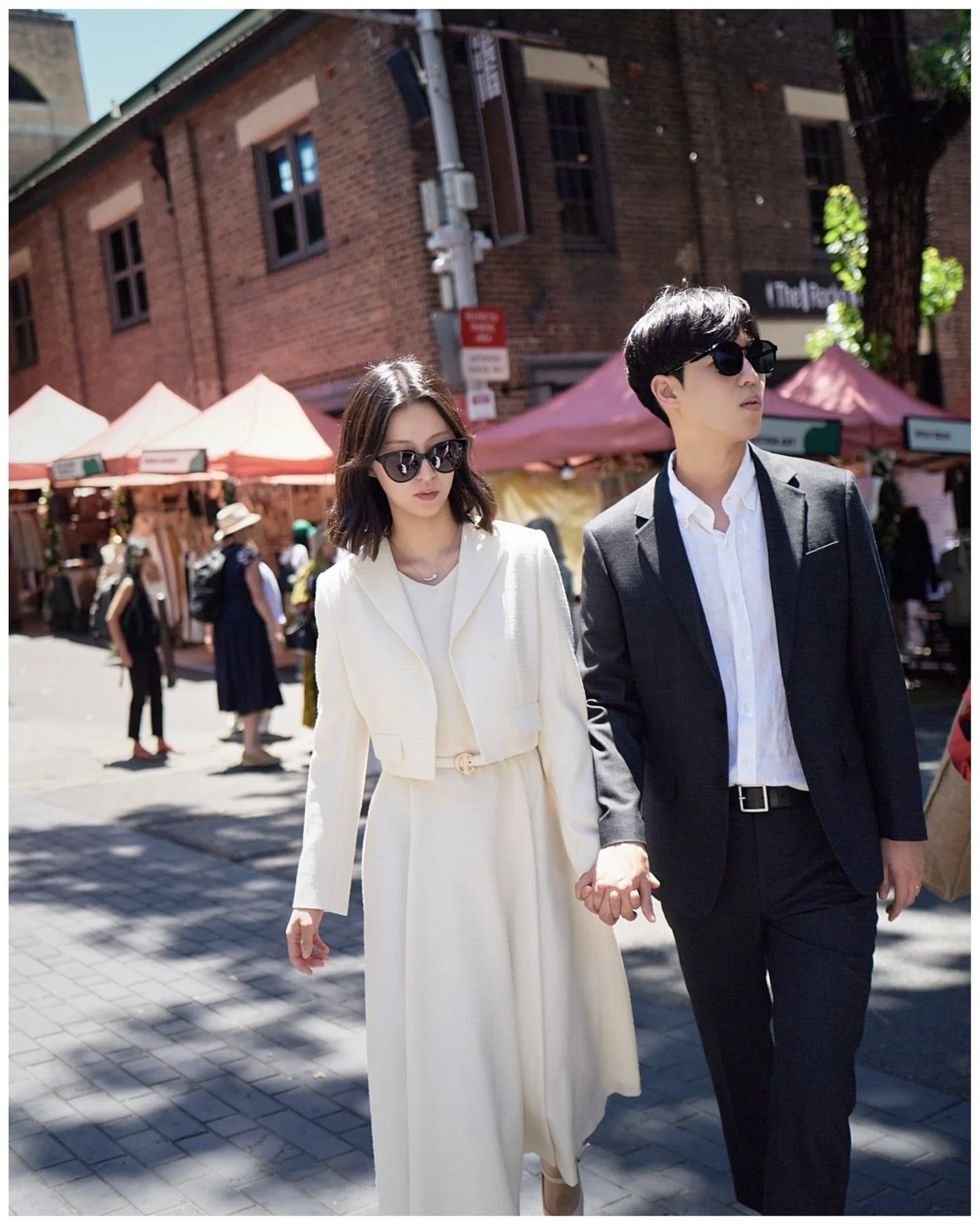 The first trip as one.
두 사람으로 처음 떠난 여행. 
그 찰나의 온도를 기억하는 방식으로 기록했습니다.

On-set review &amp; 24h delivery for Leica (Tae).
Visual storytelling that lasts a lifetime.

Curated @moving_diary 
📷 @tae__e_ 

#mojapictures #시드니스냅 #시드니허니문 #모자픽쳐스 #시드니