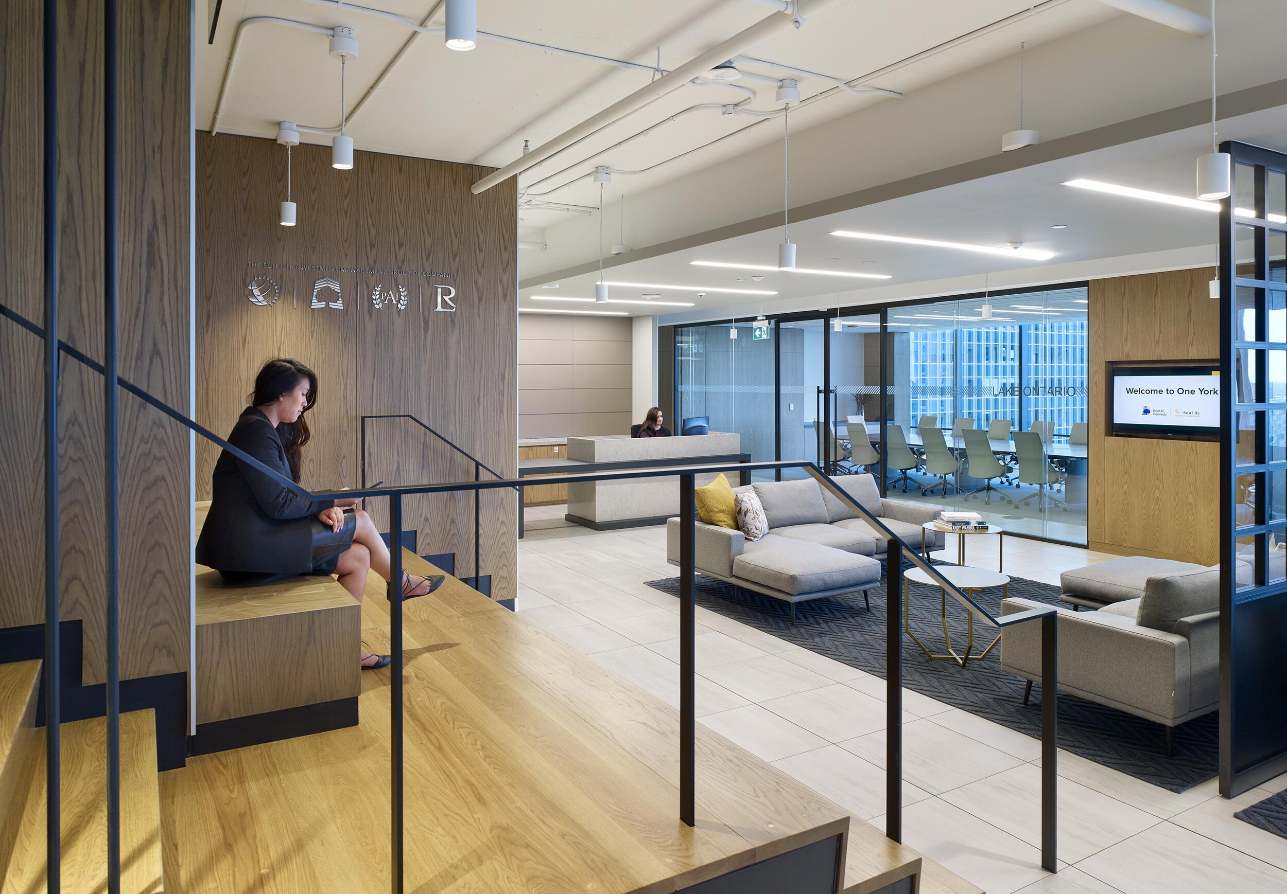 CBRE_Offices_02.jpg