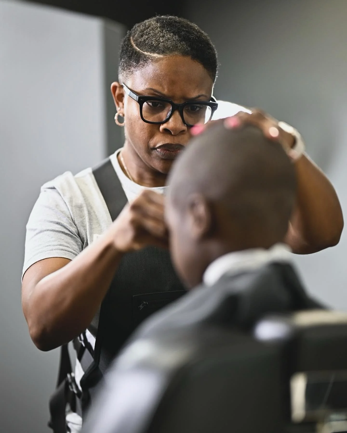 &ldquo;Your hair&rsquo;s best day starts here. Who&rsquo;s next?&rdquo; 👊🏾💈

#staysharp #styshrp #dmvbarbers #staysharpherndon #novabarber #freshcut #barbering 

📍StaySharp Barber Studio- Herndon, Va
📆 Book now: www.styshrp.com
🤳🏾Call us: 571-