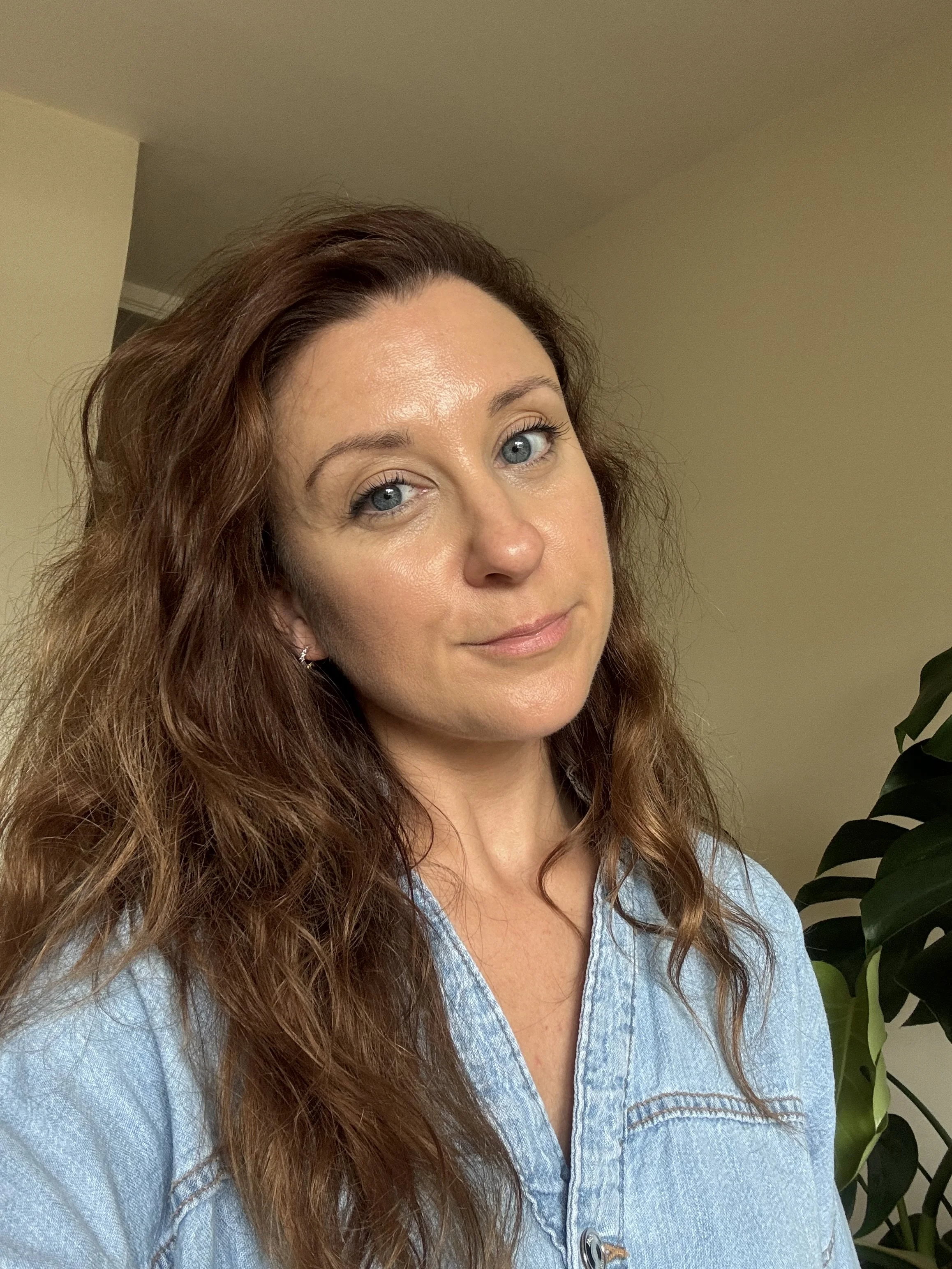 Sarah, holistic massage therapist and founder of Wildflower Holistic Treatments in Guildford, Surrey