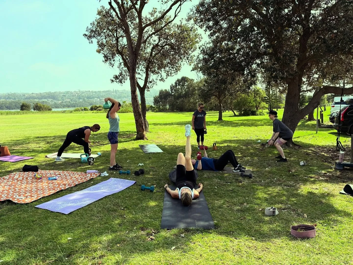 💪 Together we rise &mdash; one rep, one Monday at a time.
Strong women, strong weeks, strong community 🙌 #BellaFitFam #EmpoweredWomen