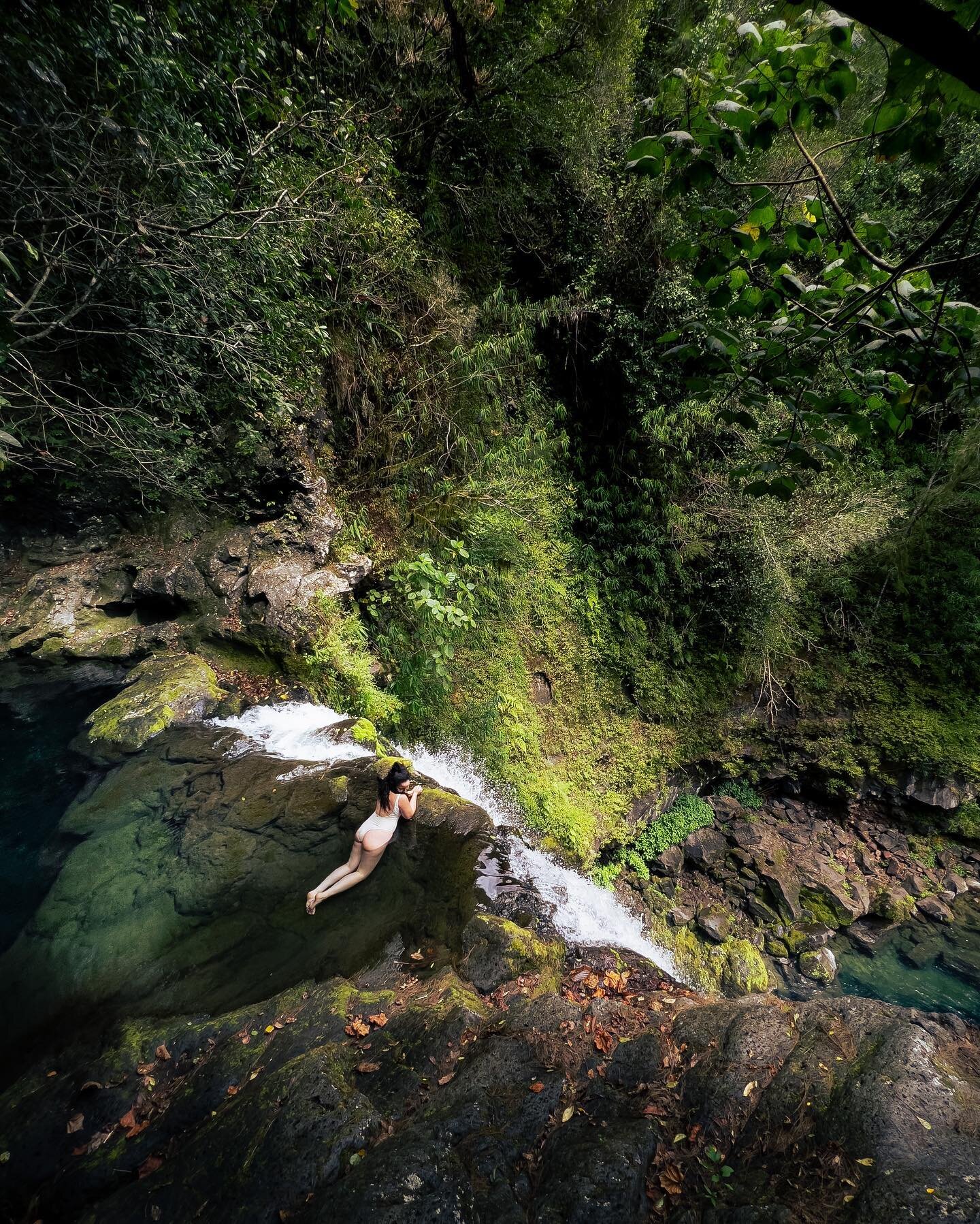 J&rsquo;ai crash&eacute; mon drone juste avant cette photo. 🥹
C&rsquo;&eacute;tait vraiment pas mon jour, voyant que Langevin &eacute;tait bond&eacute; de touristes et qu&rsquo;il &eacute;tait impossible de prendre des photos. On d&eacute;cide de mo