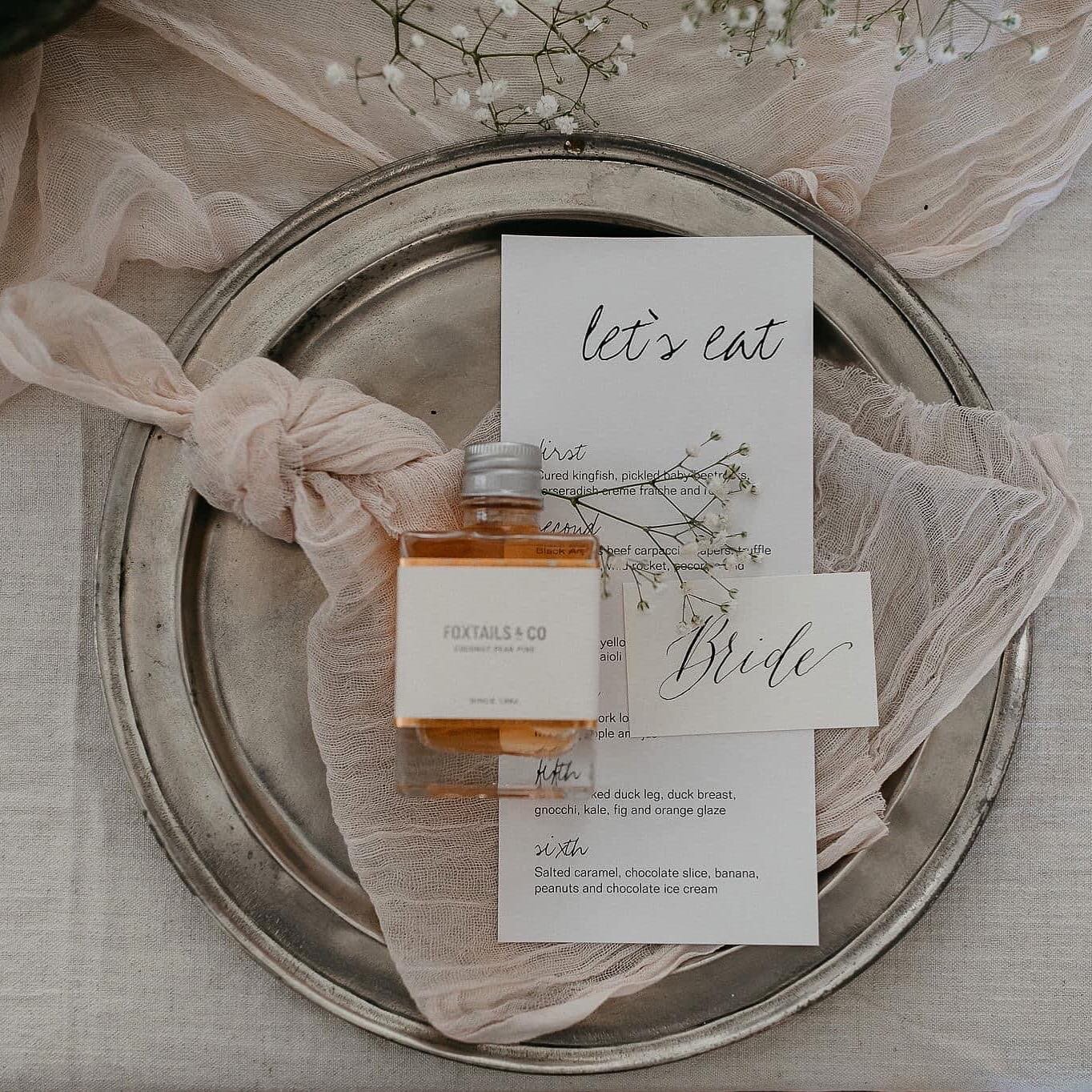 TABLE SETTING // all elements- the favours, the menu, the place card&hellip; it all comes together on the day 💛 what are you doing for yours? (Btw I only did the place cards for this couple!)
.
.
.
.
.
.
#tablesetting #wedding #weddingcalligraphy #w