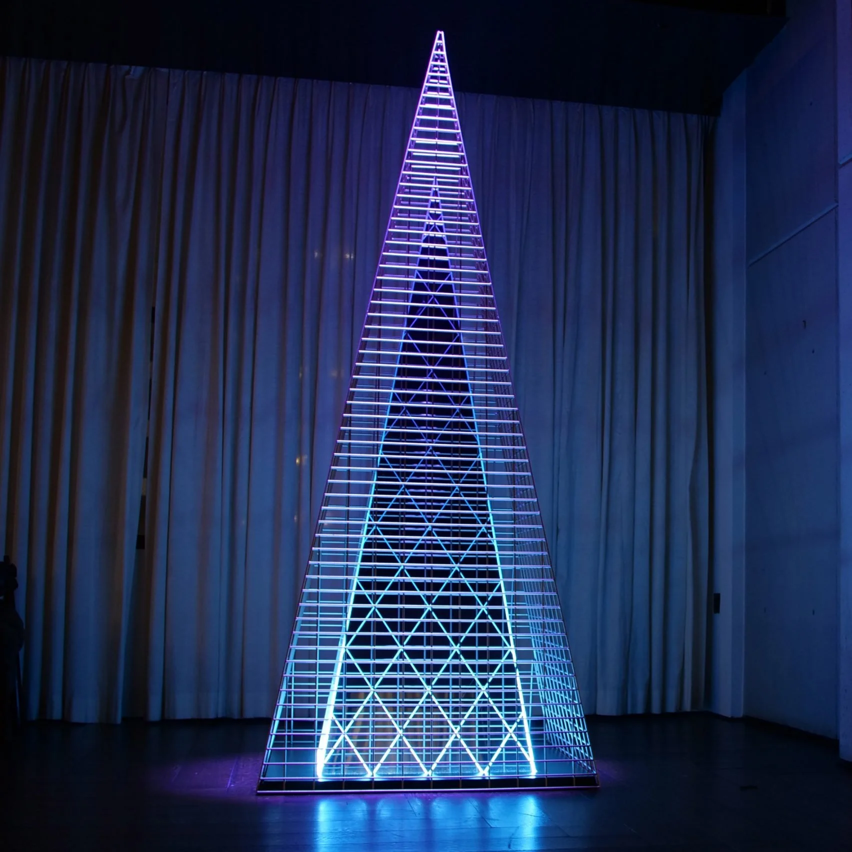 christmas-tree-roundup_dezeen_2364_col_6-1704x1704.jpg