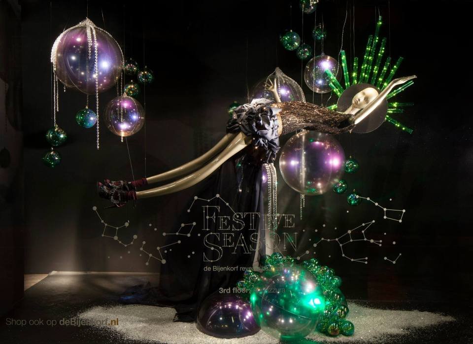 best-window-displays_de-bijenkorf_2014_christmas_festive-season_02-960x698.jpeg
