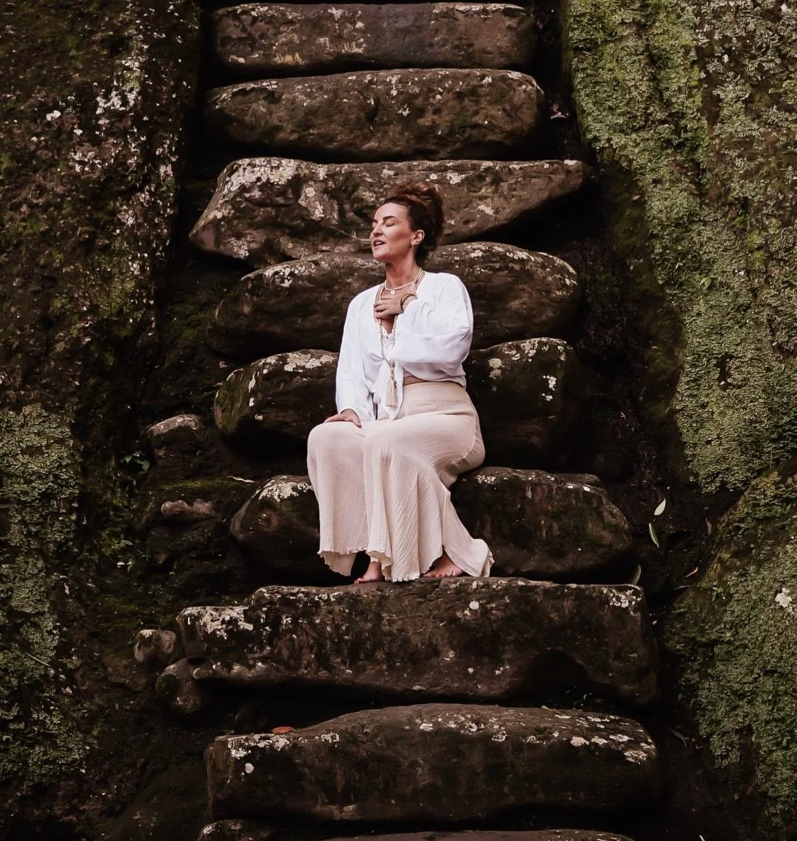 &lsquo;Your vision will become clear only when you can look into your own heart. Who looks outside, dreams; who looks inside, awakens.&rsquo; ~ Carl Jung

#kundalini #kundaliniyogateacher #kundaliniyoga