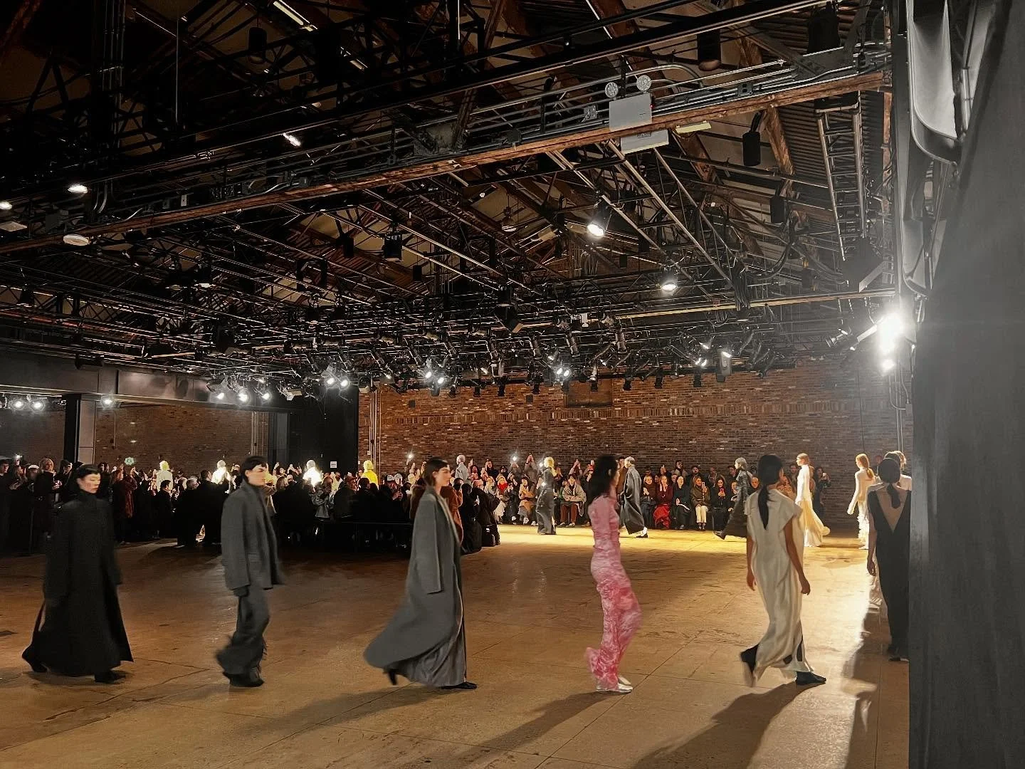A fashion forward event with FFORME. Swipe to see these models in action! 
..
Venue: @chelseafactory.nyc 
Venue Representation: @thekagency 
Client: @fforme 
Lighting Design: @studio.rrd 
@deyandotcom 
..
#liveproductionlabs #eventmanagement #lightin