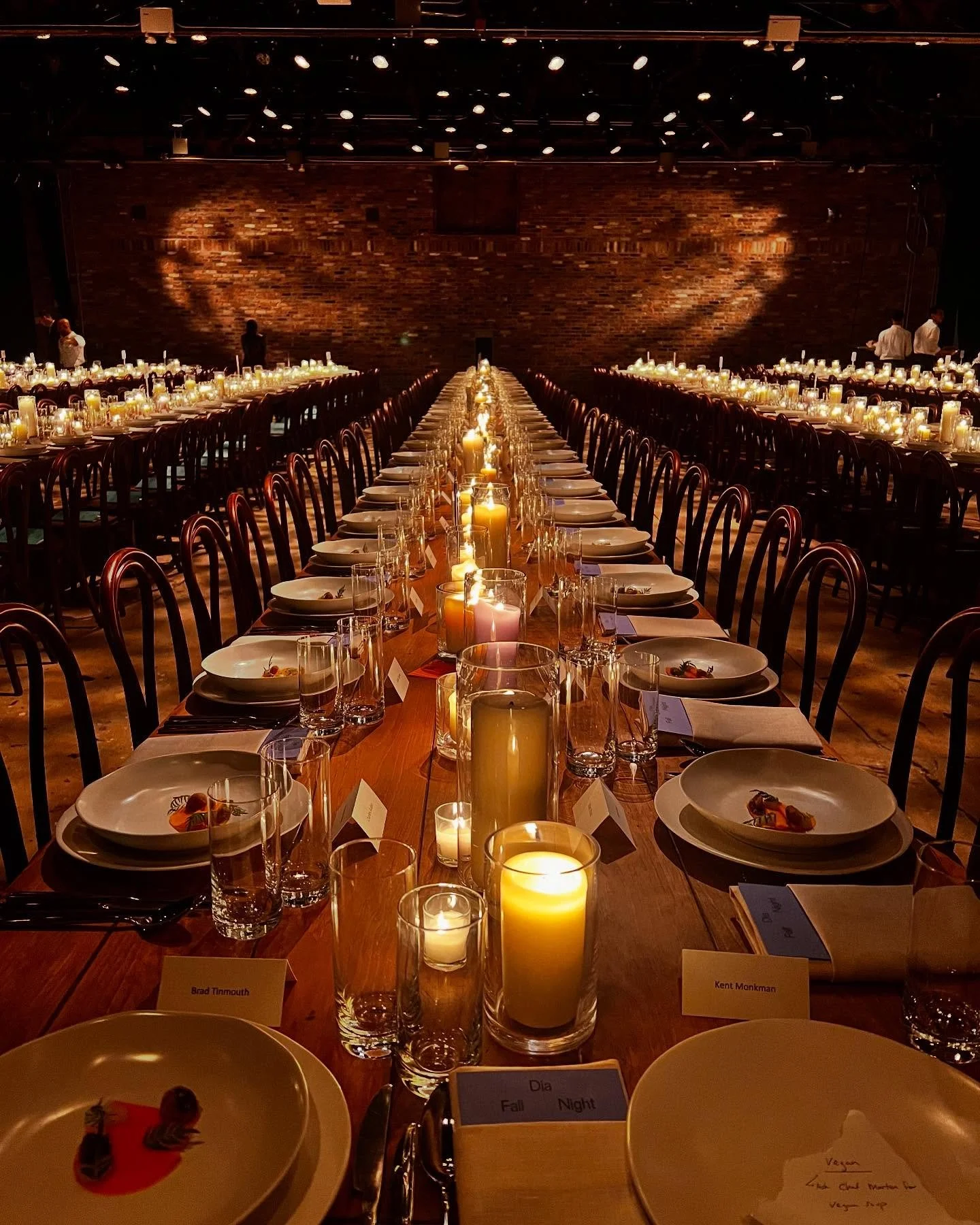 A celebration of artistic spirit 🖼️
..
Venue: @chelseafactory.nyc 
Venue Representation: @thekagency 
Client: @diaartfoundation 
Event planning and design: @caitandjules 
Lighting Design: @liveproductionlabs 
Production and show management: @livepro