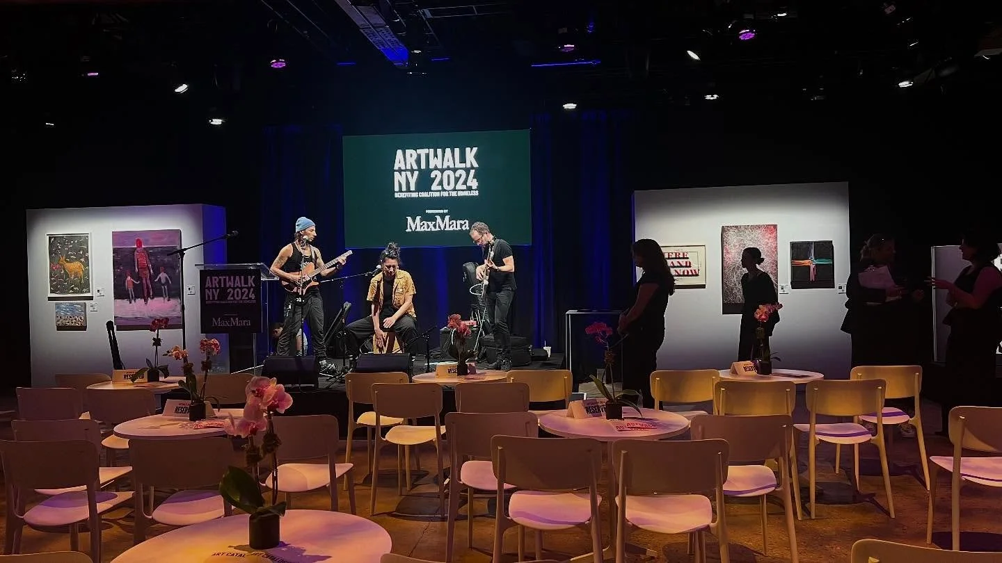 ArtWalk NY 2024 benefitting the Coalition For The Homeless was packed with creativity! 
..
Venue: @chelseafactory.nyc 
Venue Representation: @thekagency 
Client: @nyhomeless 
Event planning and design: @fremontblueevents 
Lighting Design: @liveproduc