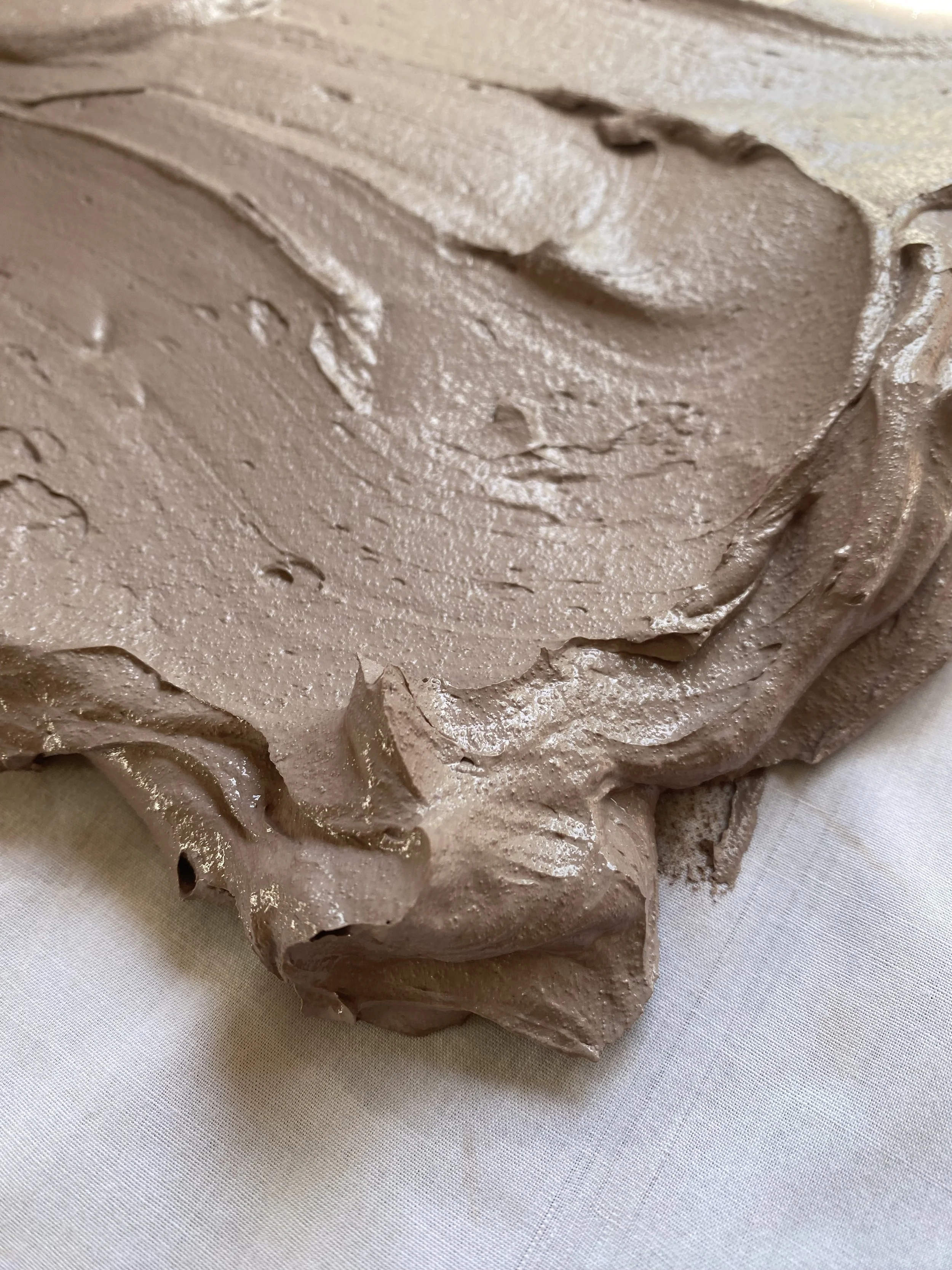 preparing mixed clay
