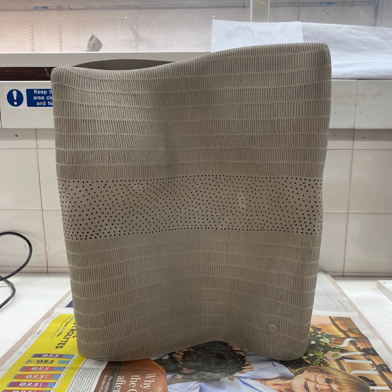 unfired lge contour vessel back