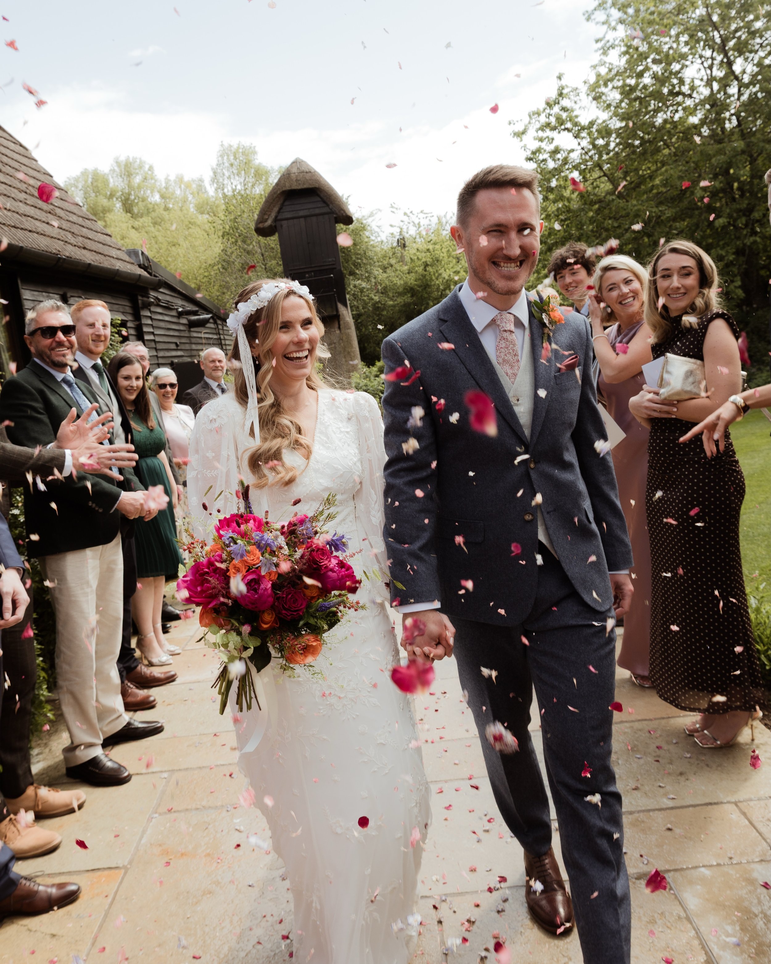 Hannah &amp; Tom // 

Where to even start with these guys? 

Surrounded by their closest family &amp; friends Hannah &amp; Tom&rsquo;s wedding day was a cracker from start to finish. 

Really enjoyed chatting with a lot of their family members throug