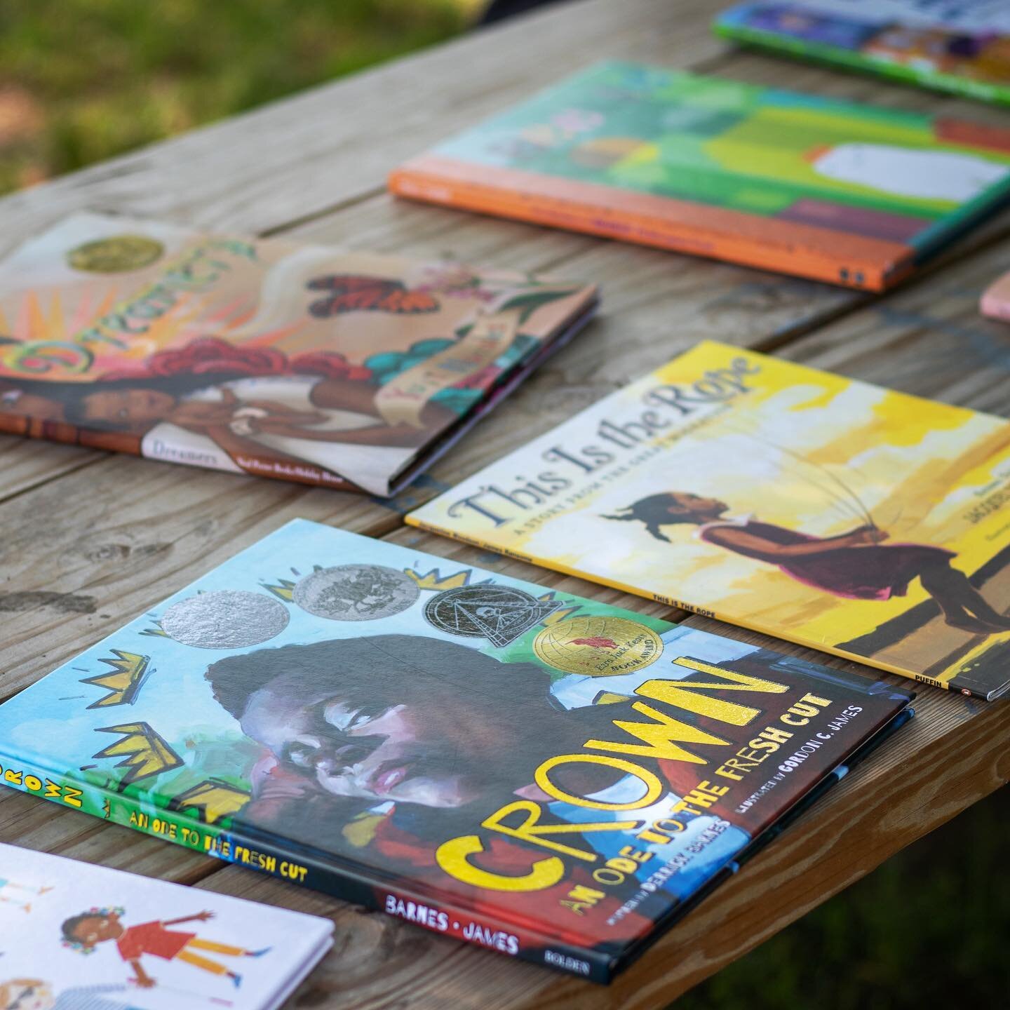 Summer is here! What's on your reading list?
.
.
.
.
.
#philly #childrensbooks #kidlit #earlyliteracy #diversebooks #bookstagram #diversechildrensbooks