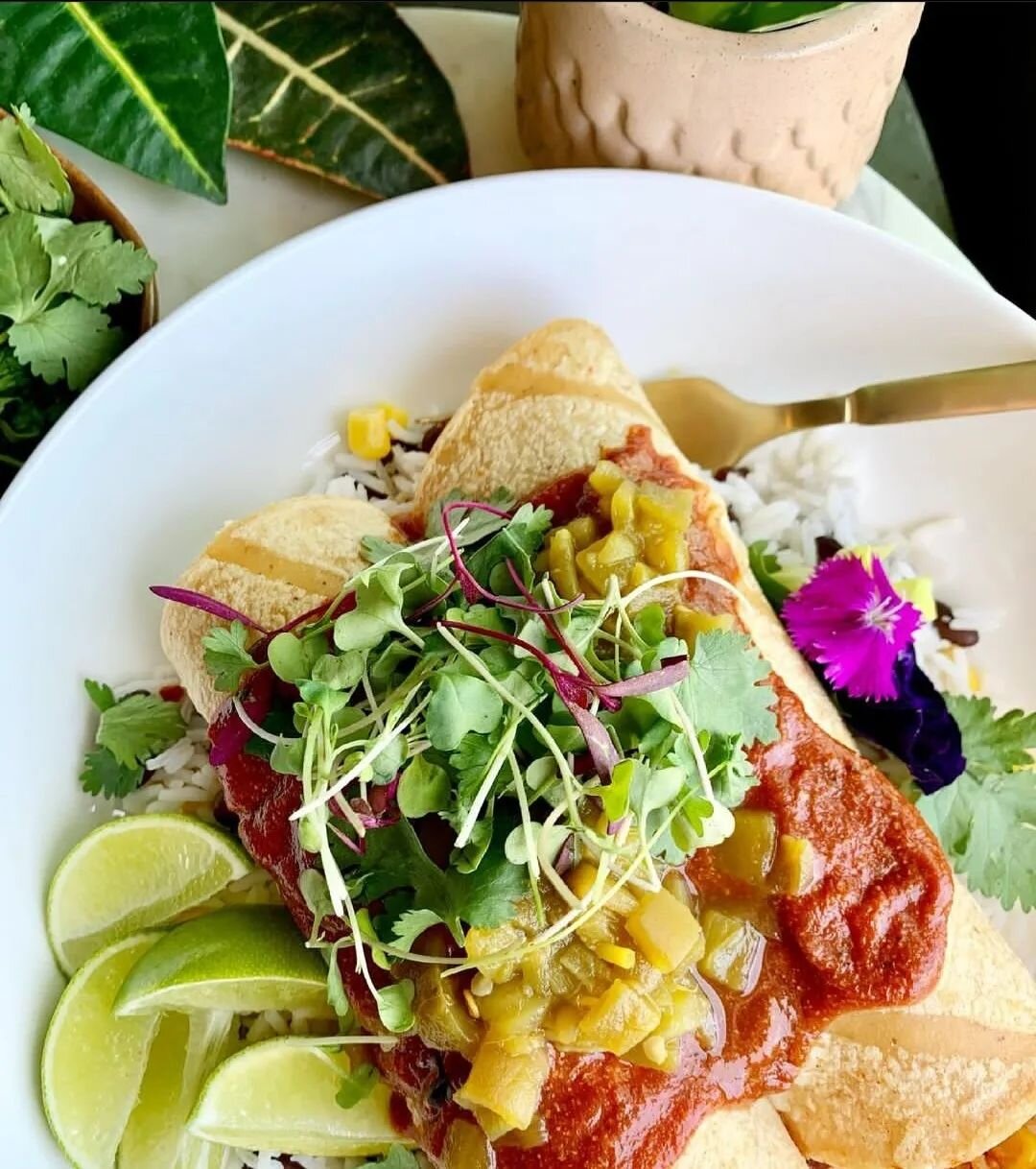Delicious tacos! 😋 
&bull;
&bull;
&bull;
Picture by @plantversed