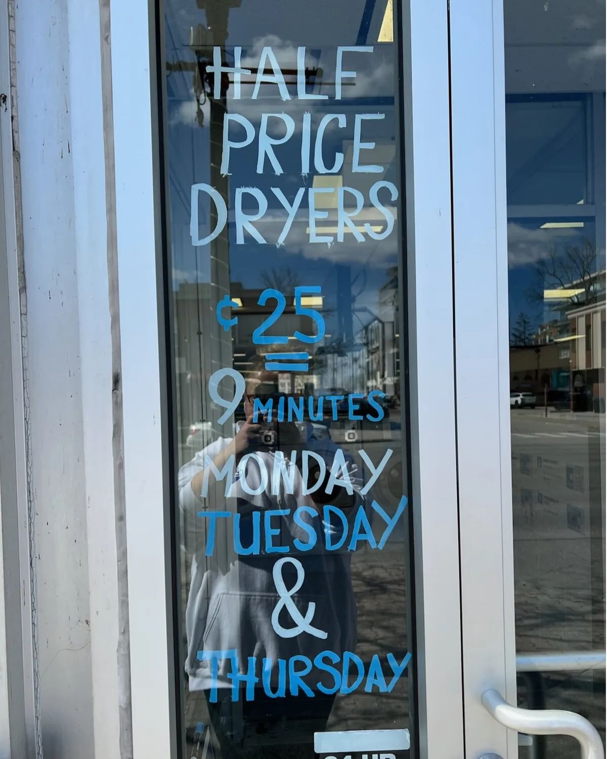 Anyone not already aware of this incredible promotion? 

Half priced dryers on Monday,  Tuesday and Thursday for self serve laundry. 

Pop in and enjoy the savings 😎 👌 

#halfpriceddryers #coinlaundry #laundrypay #laundrypromo #portcreditbia