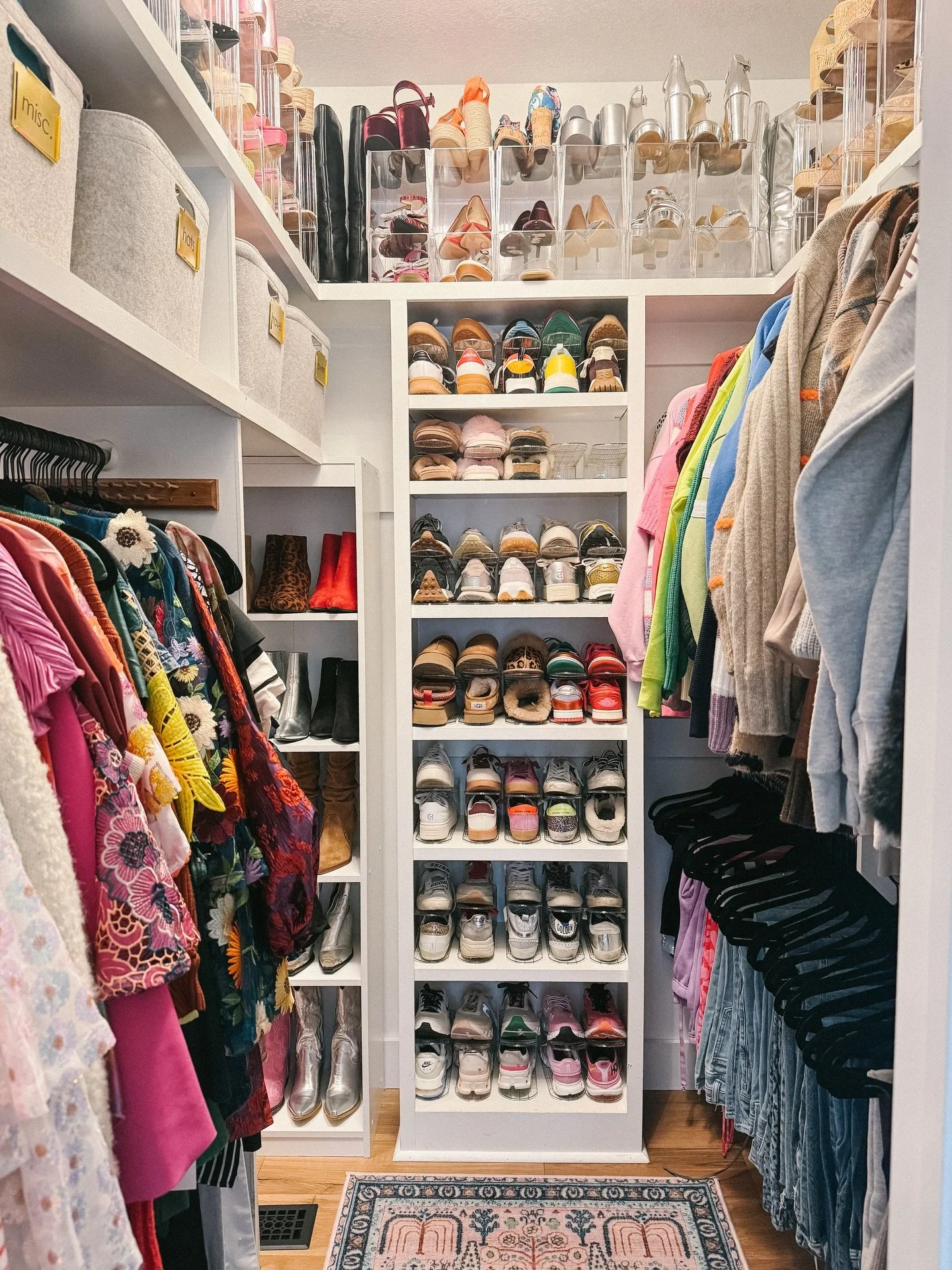 When you love shoes&hellip; but also love a functional, beautiful closet 👠👡👢

We used space-saving products to fit all these pairs while keeping everything accessible &amp; pretty to look at ✨

#tulsaorganizer #tulsaorganizing #tulsaprofessionalor