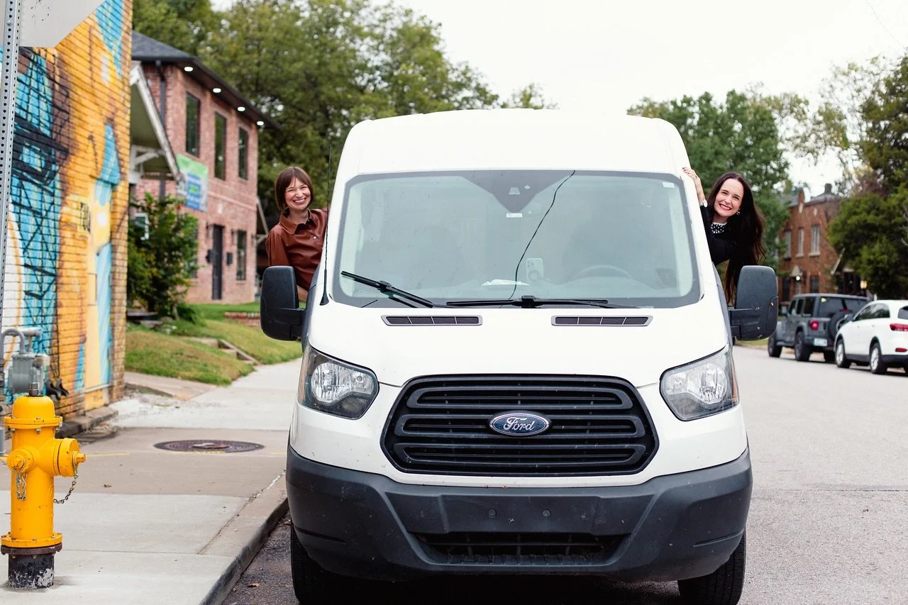 POV: we&rsquo;re on our way to transform your space ✨

We really couldn&rsquo;t do it without our trusty girl Goldie! 🚐 She carries it all: bins, baskets, moving essentials, donations, &amp; everything in between! 

If you see us in wild, make sure 