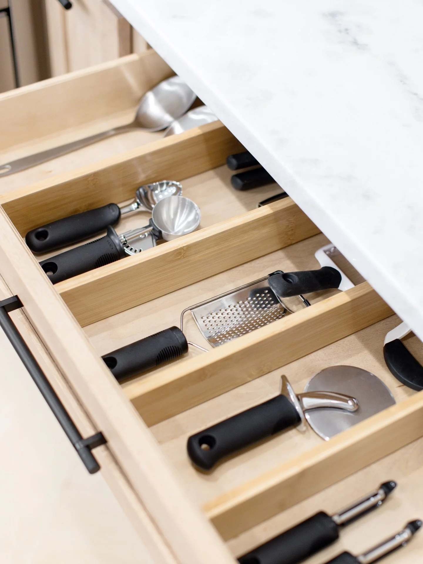 Sunday scaries? Don&rsquo;t know her 😉

There&rsquo;s truly nothing better than starting your week with an organized home. When everything has a place, your mornings feel calmer, your mind feels clearer, and your week just flows better ✨

#tulsaprof