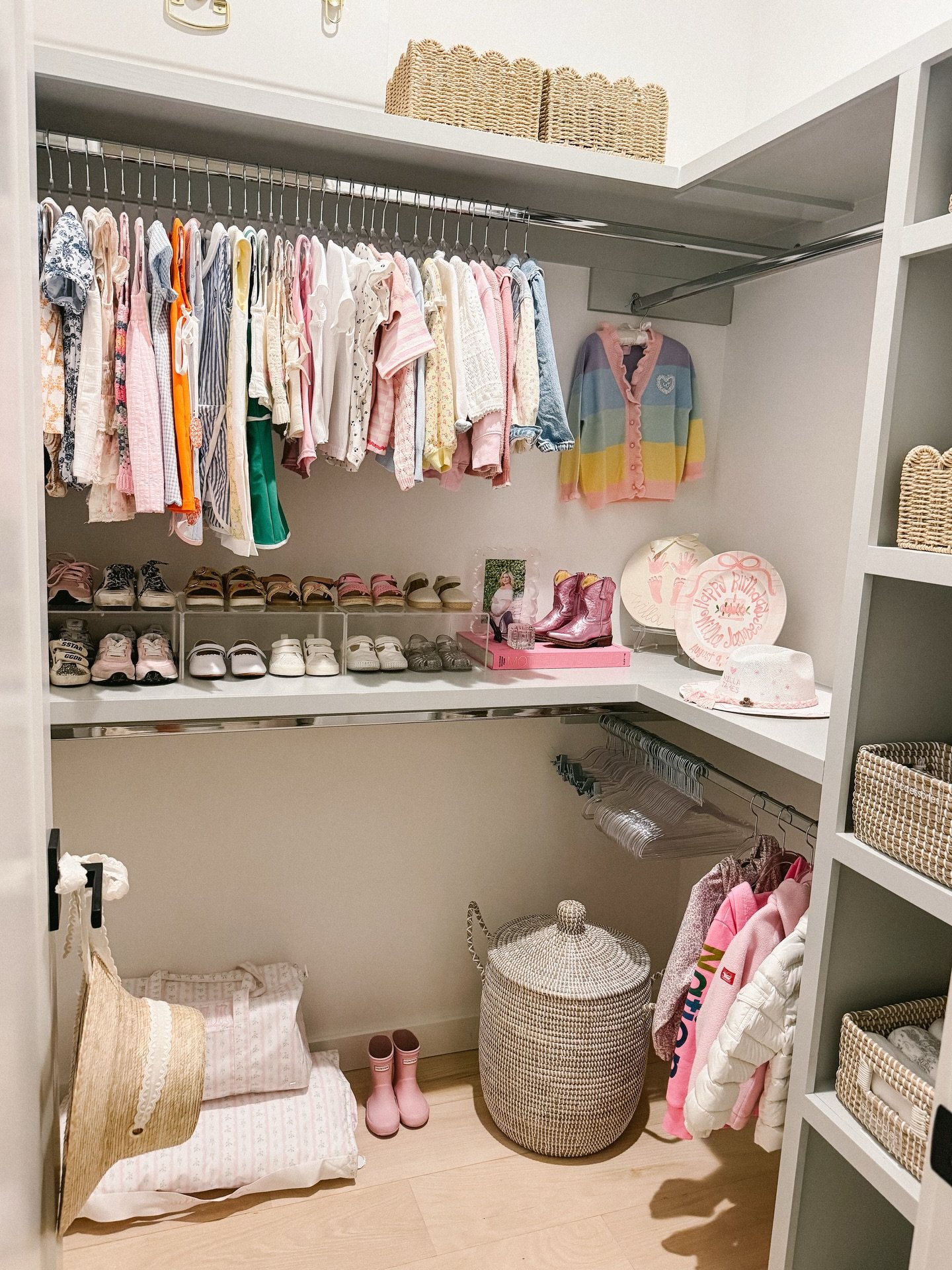 Setting your little ones up with organized systems from the very start makes everyday routines smoother and helps keep the chaos from creeping in as they grow ✨

#tulsaorganizer #tulsaorganizers #tulsaorganizing #nurseryorganization #tulsaprofessiona