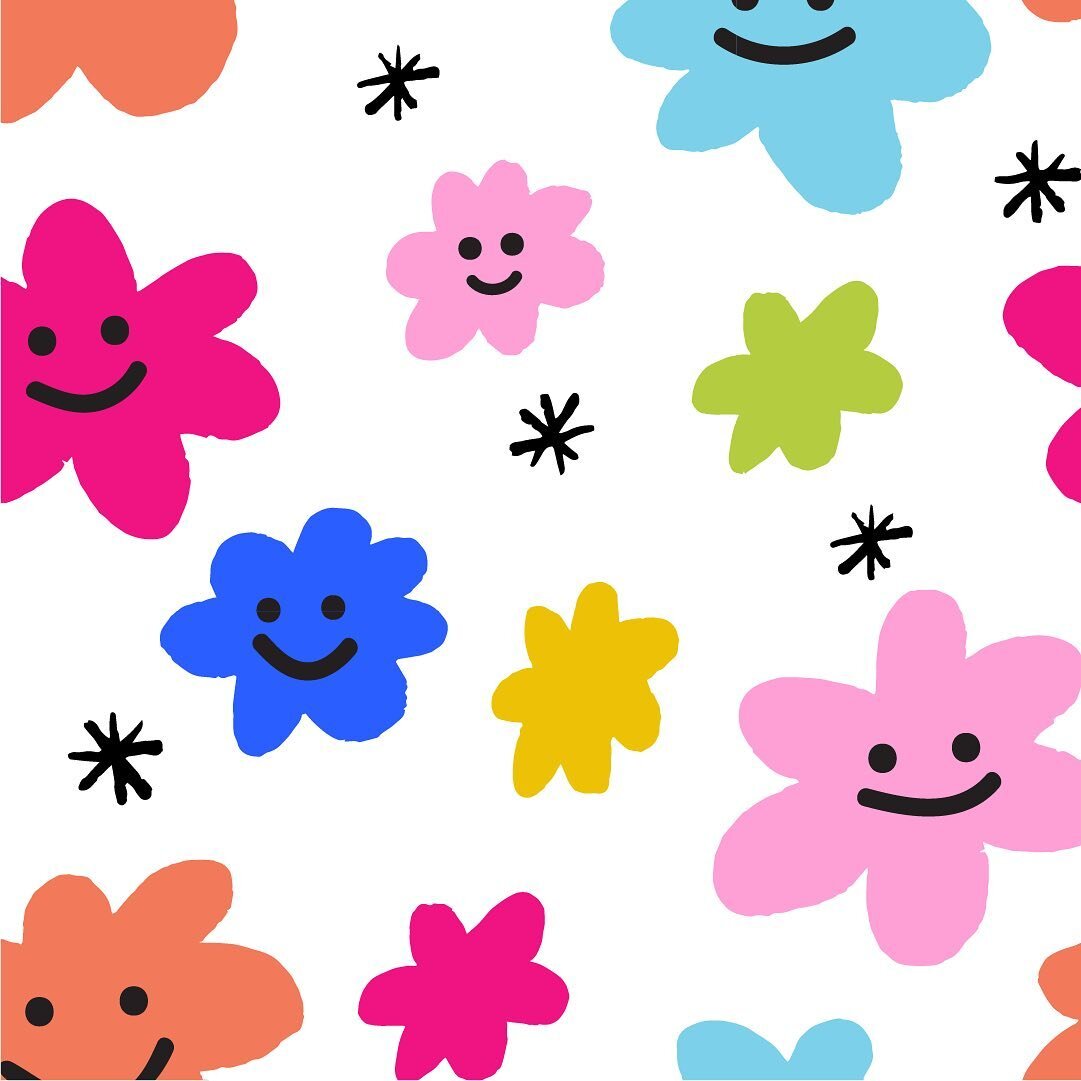 Playing with patterns again! ✿ ✿ ✿ 
I&rsquo;ve been taking a break and have slowed down a lot lately, but I made these smiley flowers the other day and it was fun and made me happy. Making patterns feels like a puzzle game for me and it relaxes my br