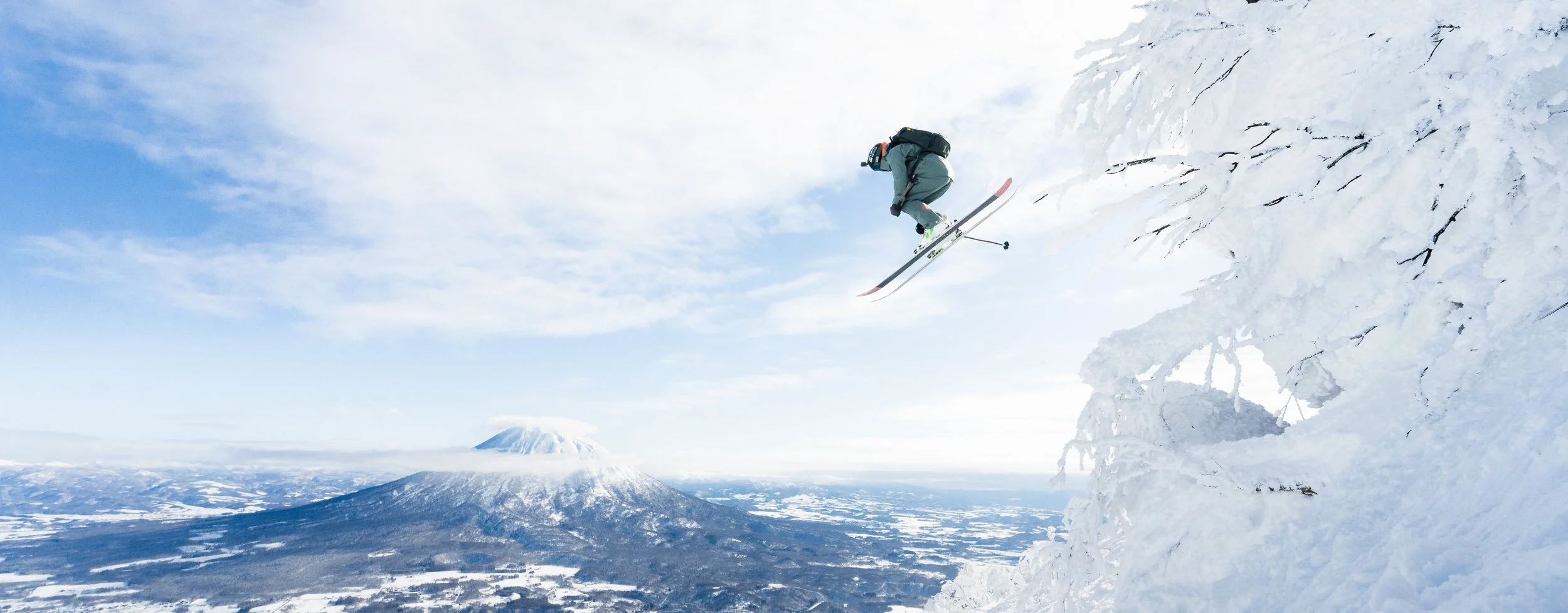 Helly Hansen - Hokkaido Skiiing