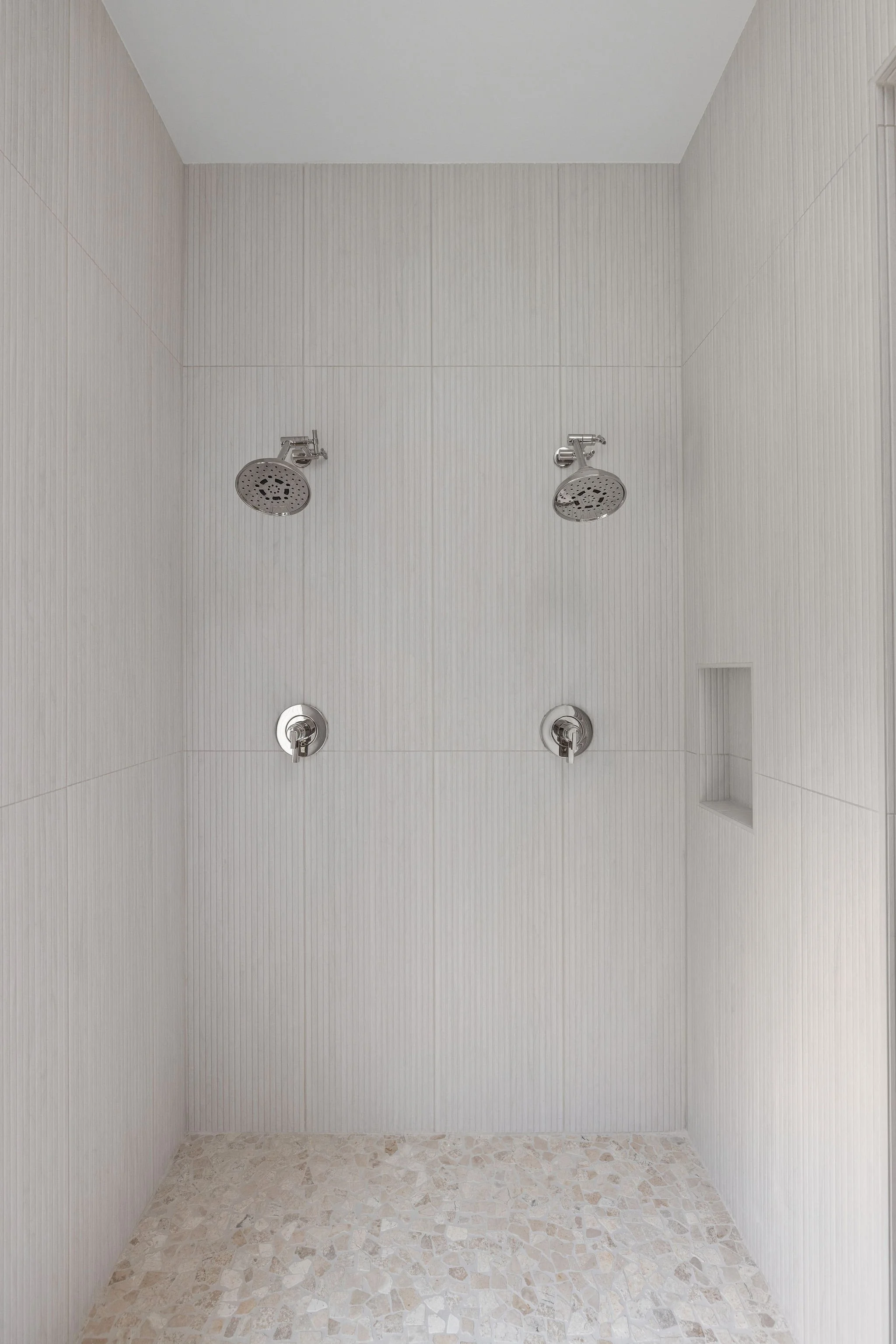 Makai-House_Laid-back-Organic-Modern_Custom-Build_Bodine-White_29.jpg