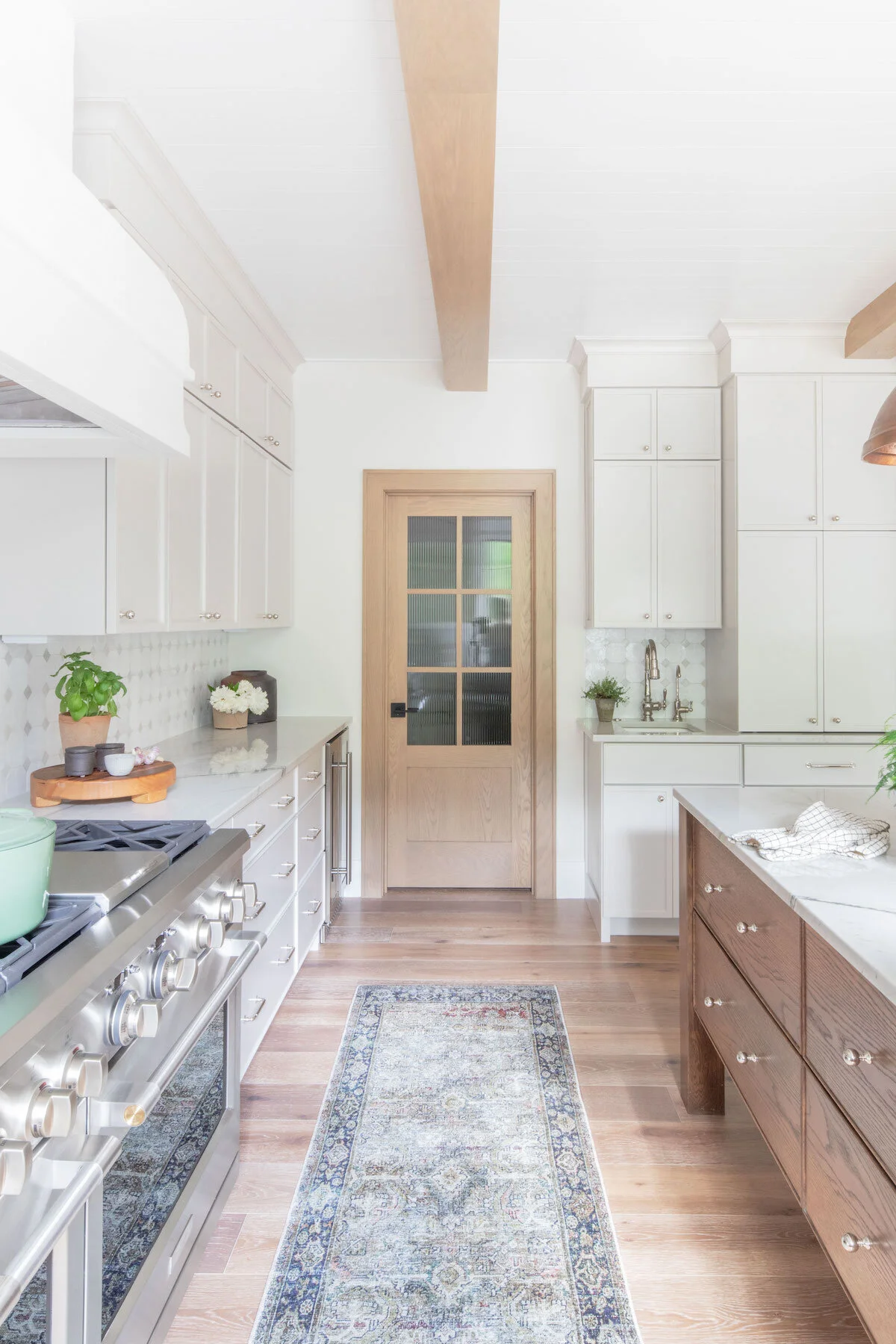 Stone-Bluff-Kitchen-Scout-and-Nimble-Bodine-White-09.jpg