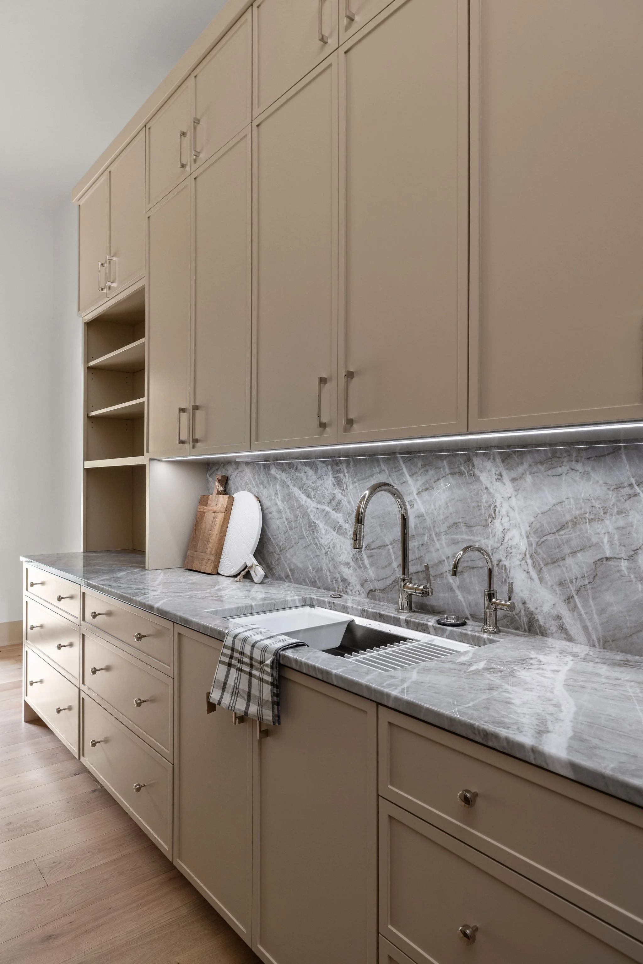 Makai-House_Laid-back-Organic-Modern_Custom-Build_Bodine-White_35.jpg
