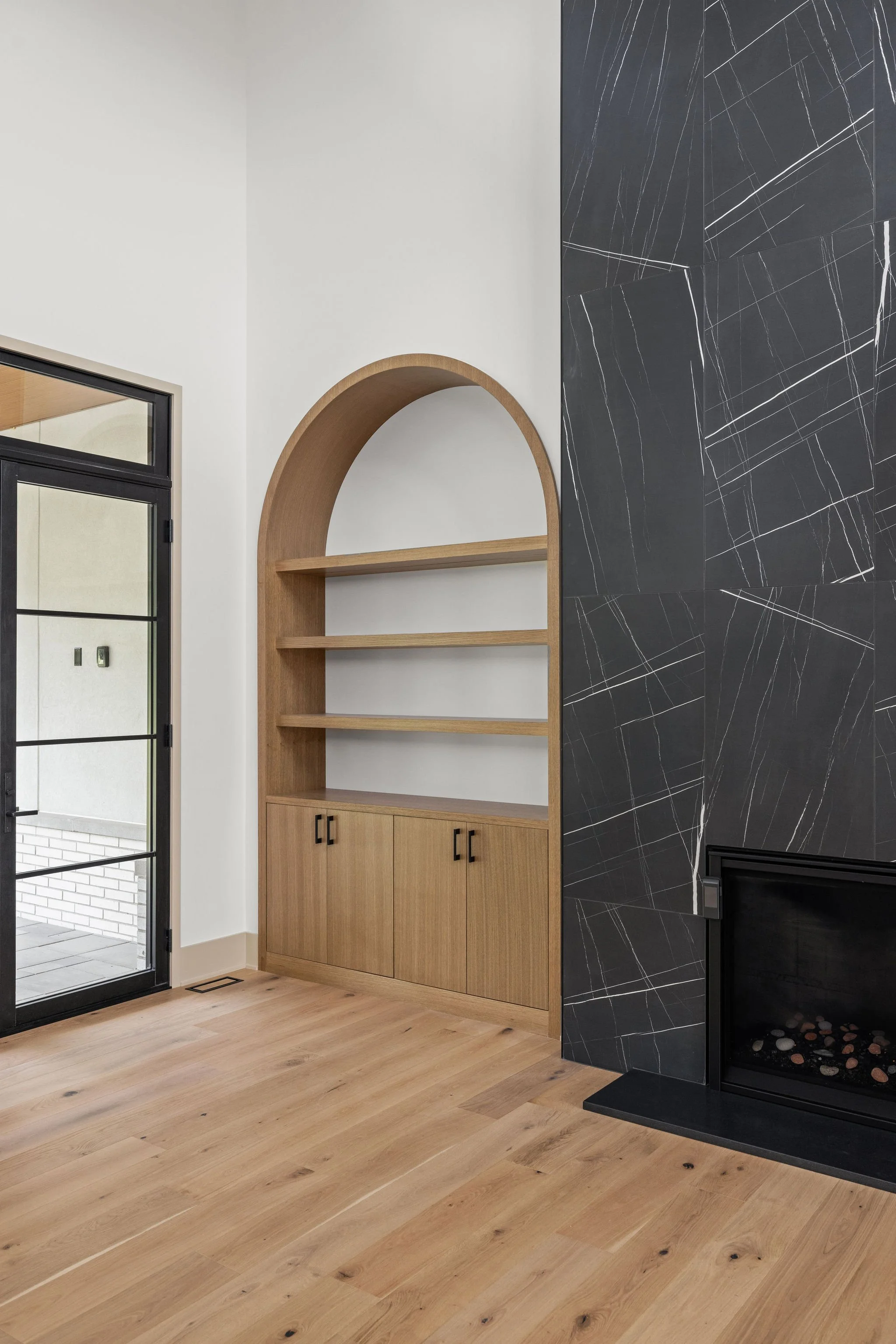 Makai-House_Laid-back-Organic-Modern_Custom-Build_Bodine-White_43.jpg