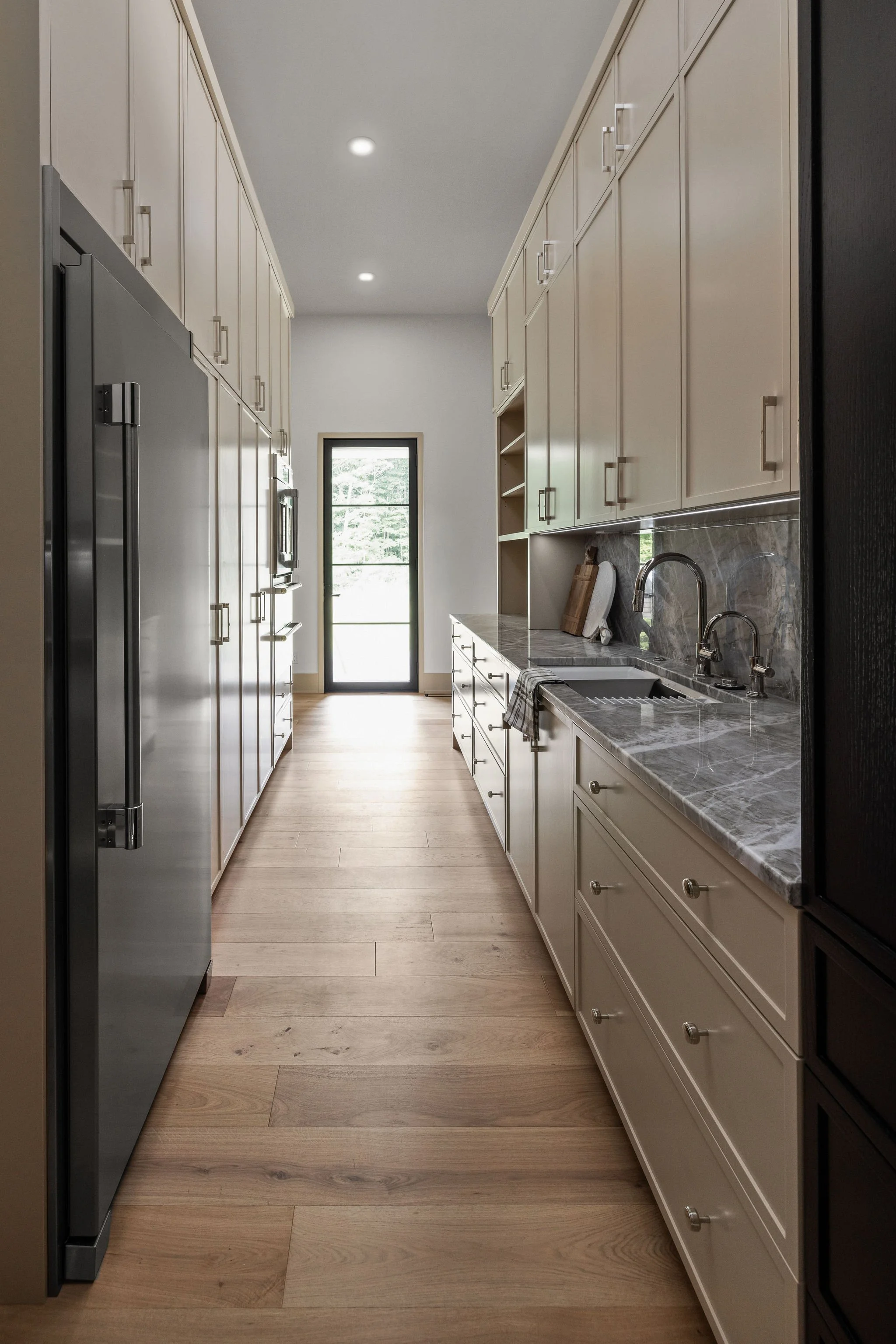 Makai-House_Laid-back-Organic-Modern_Custom-Build_Bodine-White_34.jpg