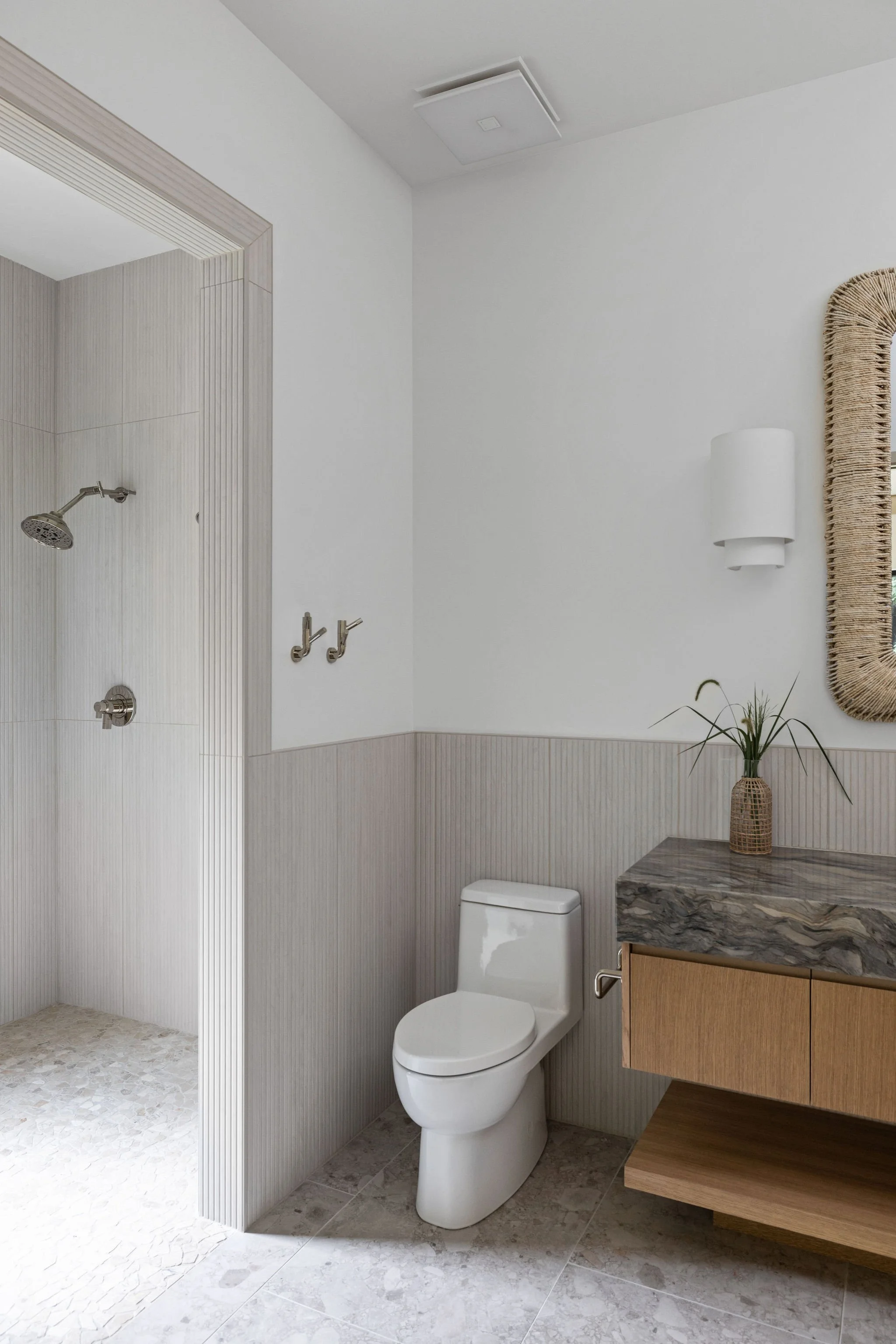 Makai-House_Laid-back-Organic-Modern_Custom-Build_Bodine-White_28.jpg