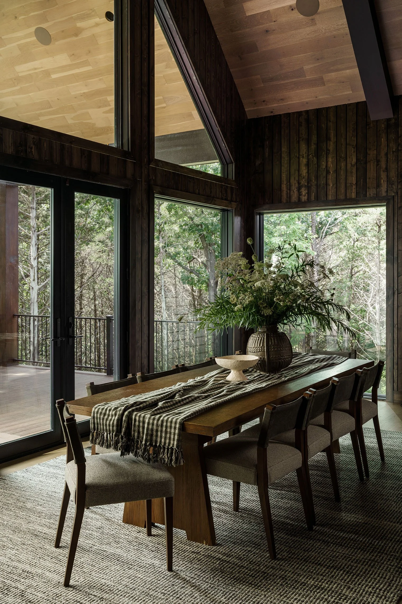 Woodland-Living-Organic-Modern-Residential-New-Build_Bodine-White_8.jpg