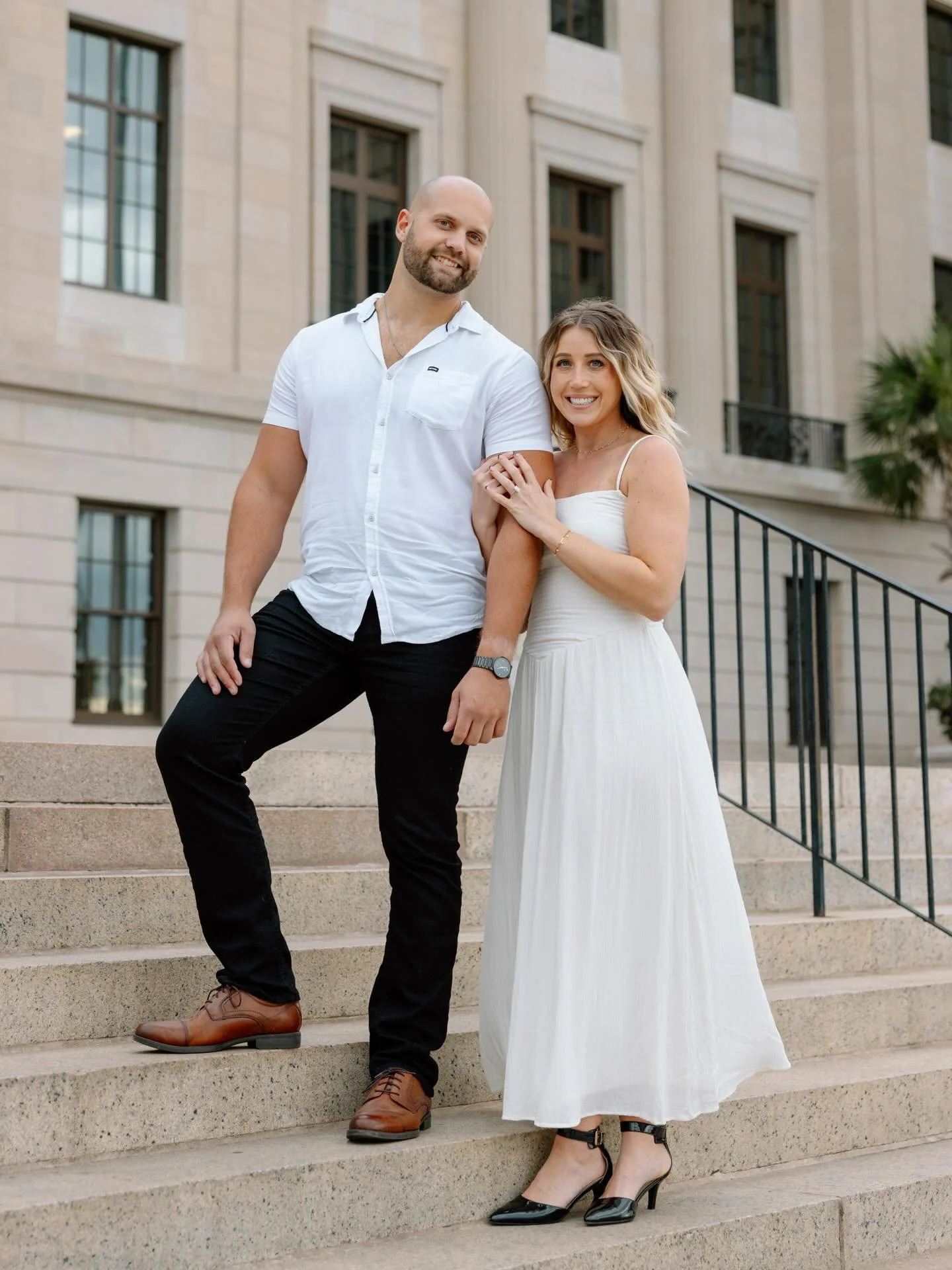 Nick &amp; Kayla are a DREAM. Downtown Wilmington was the perfect backdrop for their elegant engagement session last month 🤎
&bull;
&bull;
&bull;
#wilmingtonphotographer #wilmingtonweddings #wilmingtonweddingphotographer #ncwedding #ncweddingphotogr