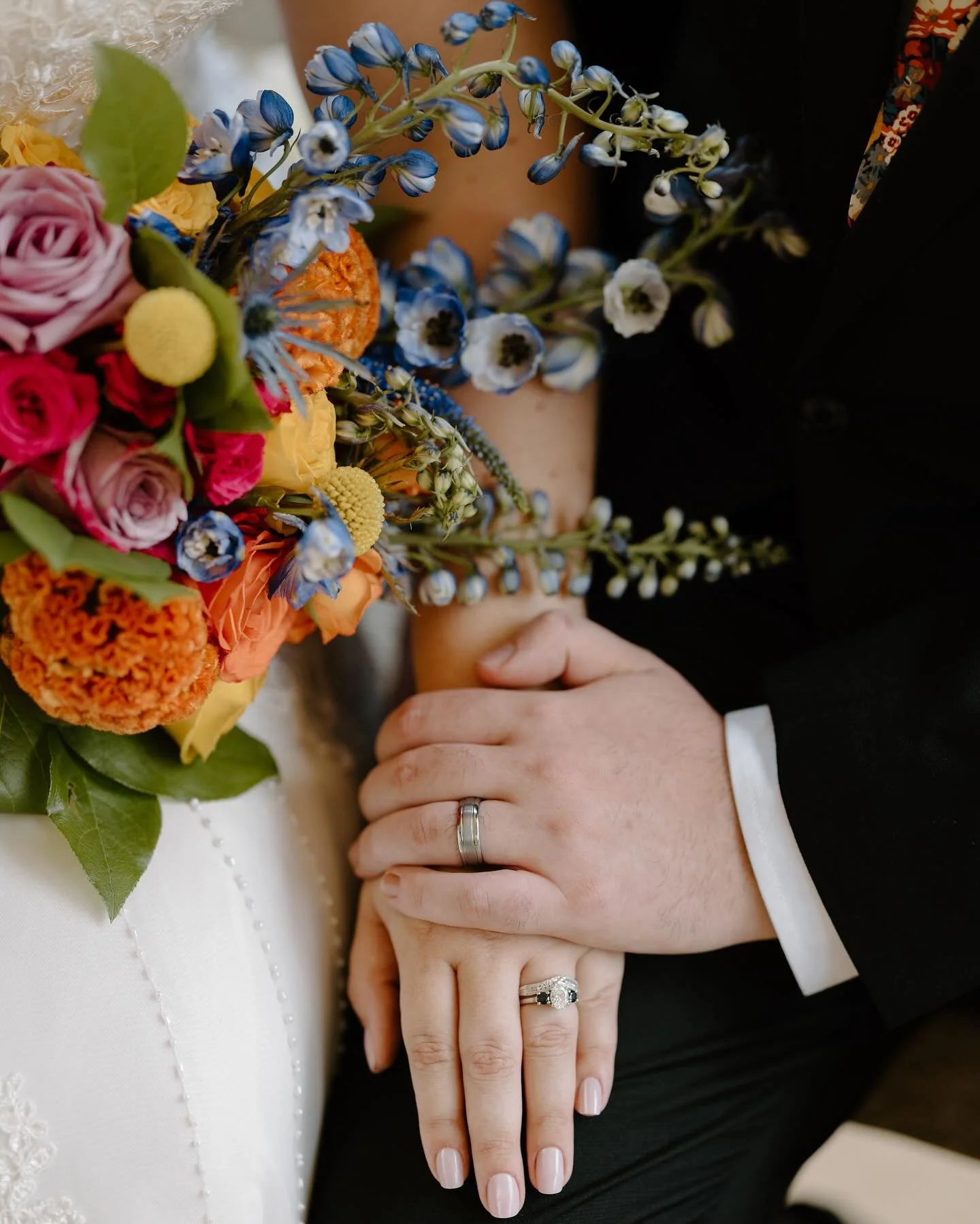 Fall wedding day details 🍂🤎
&bull;
&bull;
&bull;
#alabamaweddingphotographer #alabamaweddings #weddingphotography #weddinginspiration #alabamaelopement #elopementlove #elopementphotographer #fallwedding #fallweddings #northalabamaphotographer #elop