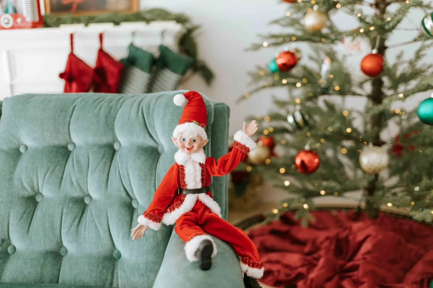 πFar North Dallas
Christmas set available now until December 24th! ππ
π
We are closed on Christmas Day and close early on Christmas Eve. Please plan accordingly and check our website www.thephotospacetx.com for availability. Your rental period au
