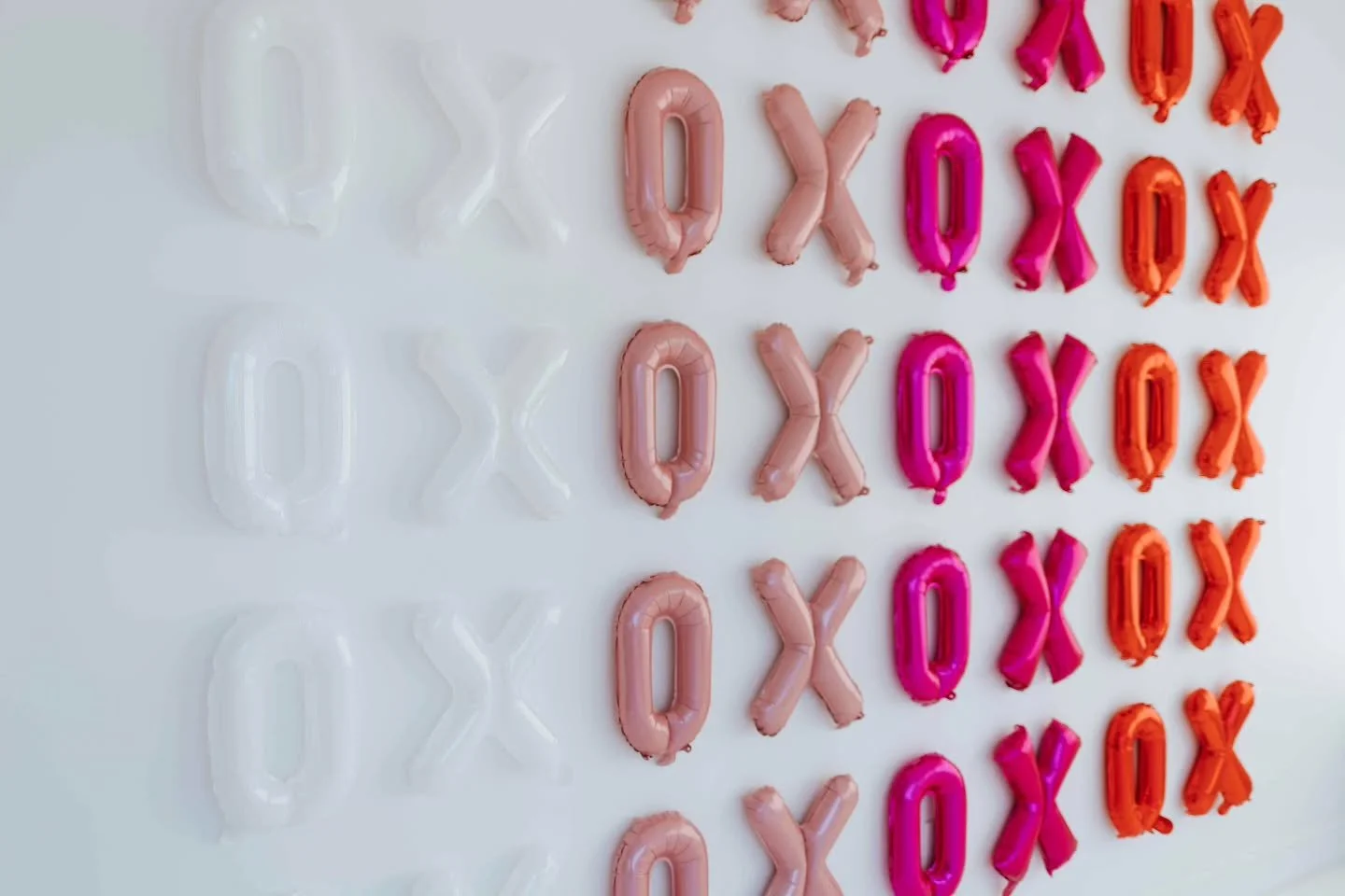 📍Mesquite
Valentine's sets and props have arrived! 🧸💘🌹✨️

Available now. Last day sets and props will be available is Sunday February 15. Please plan accordingly.
Be sure to add enough time in your appointment for a quick setup and cleanup.
If da