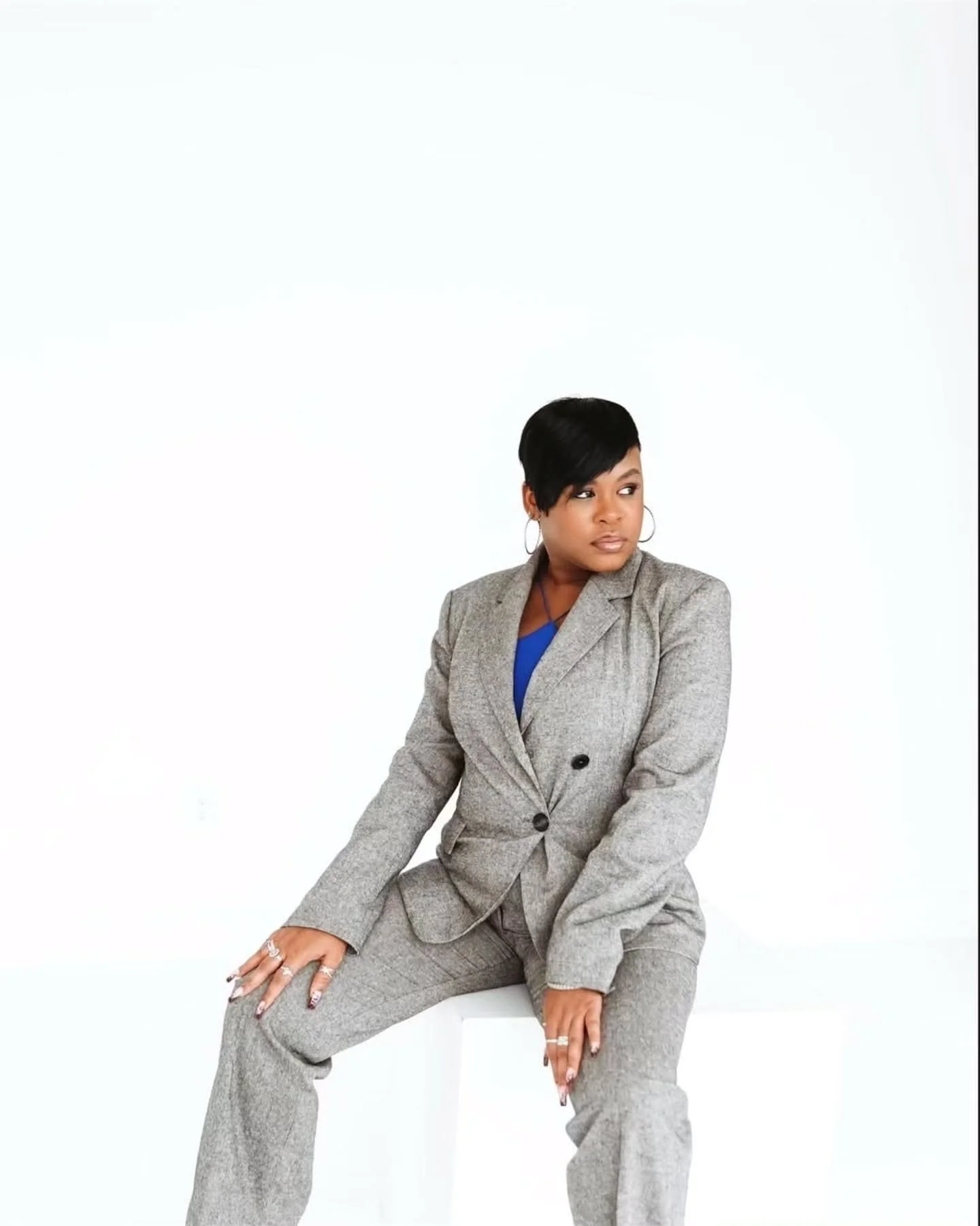 Photographer @photographybyangeline 
In-frame @krishauna.your.realtor 
📍Mesquite

.

Looking for a photographer? Check out @photographybyangeline ! 🙌 Love these headshots  she took of @krishauna.your.realtor 😍 

Rental Photo Studio | DFW | For pho