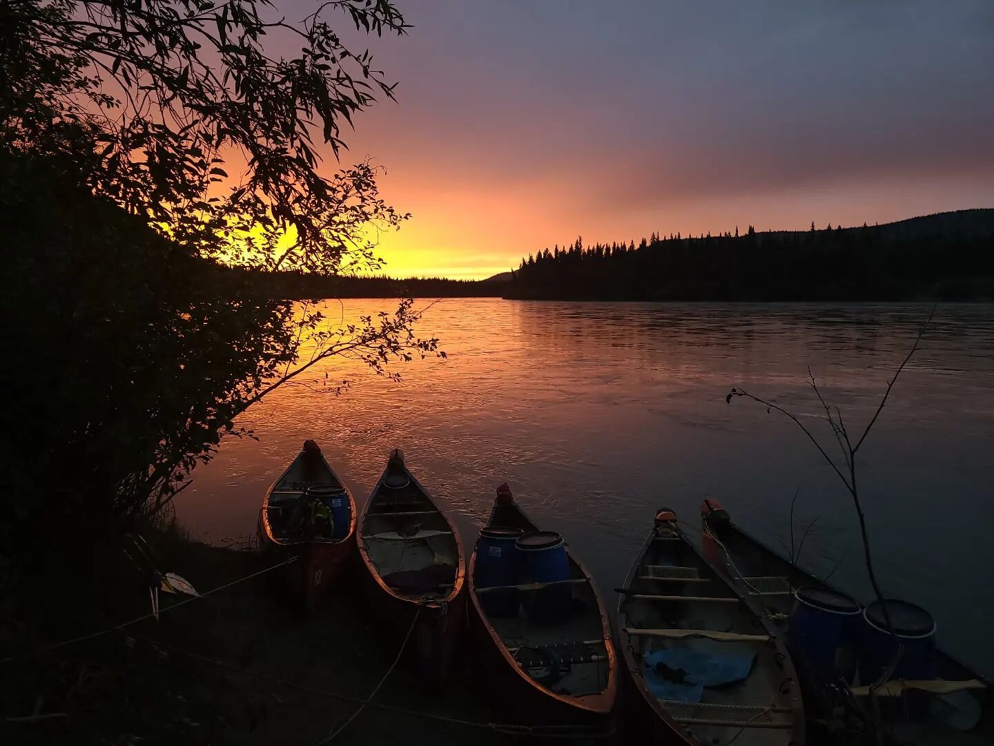 Just completed my last canoe trip of the 2022 seasonnn!!! 

Mussi cho to the land, River, my co-guides and friends along the way!!!