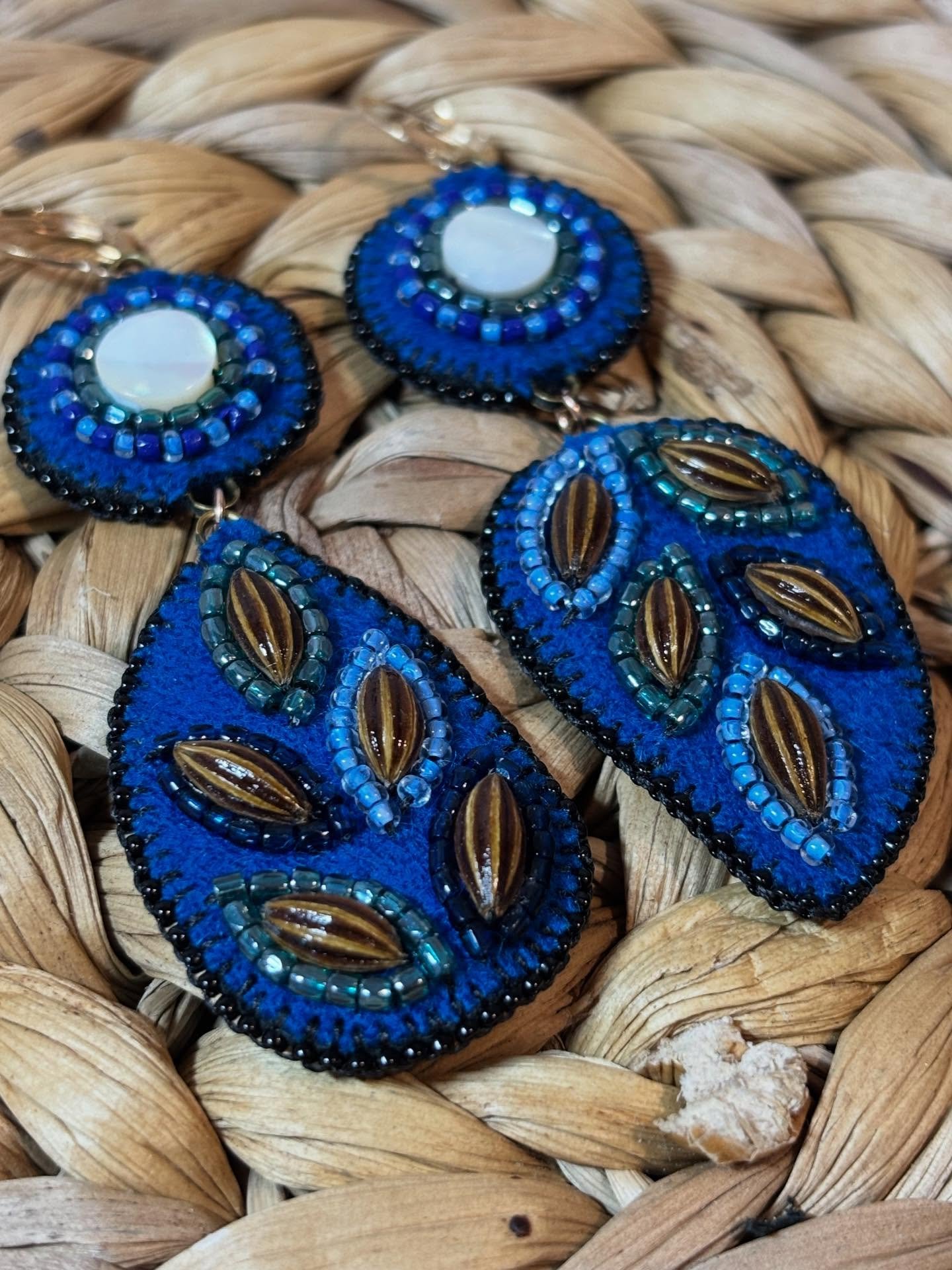 Wraffle:  River beauty creations earrings 

20$/15 spots 

Emt- Bobbirose14@gmail.com

1. 
2.
3.
4.
5.
6.
7. 
8.
9. 
10.
11. 
12.
13. 
14. 
15. 

Once all spots sold. I&rsquo;ll be going live on Facebook and winner will be chosen on Wheel Of Names. 
