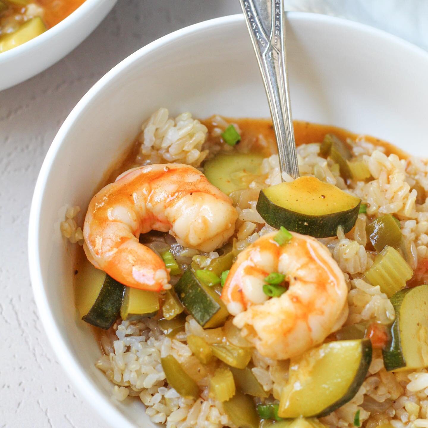 GF SHRIMP &Eacute;TOUFF&Eacute;E 

This is one of my all time favorite recipes, I like to make it once and eat it all week!

The secret to making this dish gluten free is the arrowroot powder! It helps thicken the sauce just as if flour would in a tr