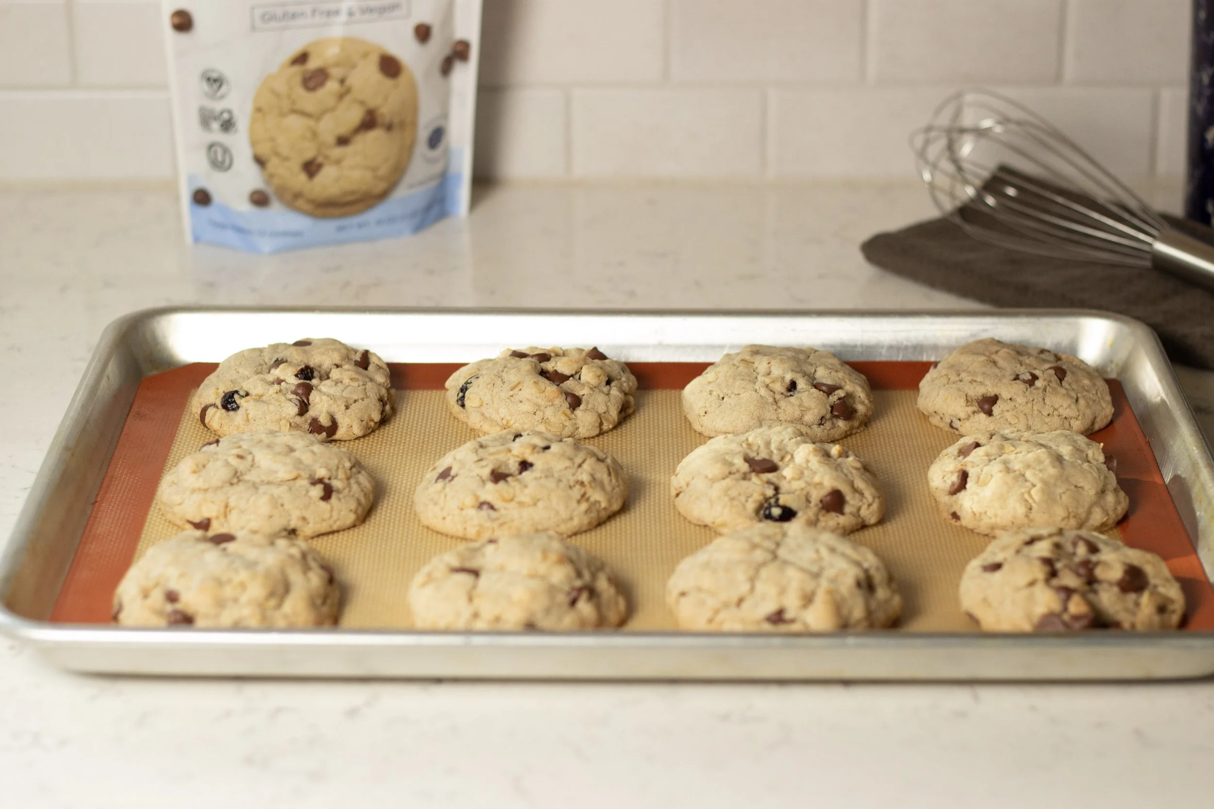 Vegan & Gluten Free Oatmeal Chocolate Chip Cookie Recipe CHELSEA APPROVED