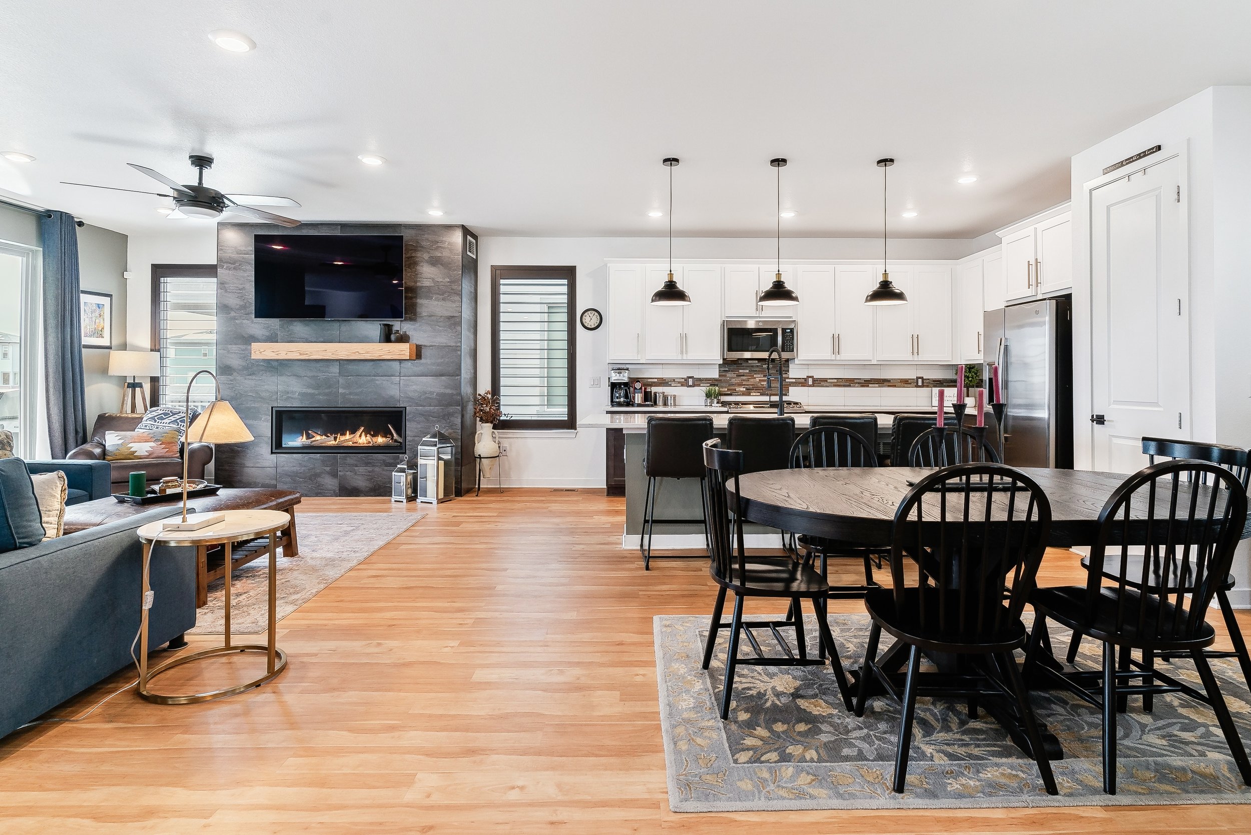 11-W Floyd Dr-053.jpg