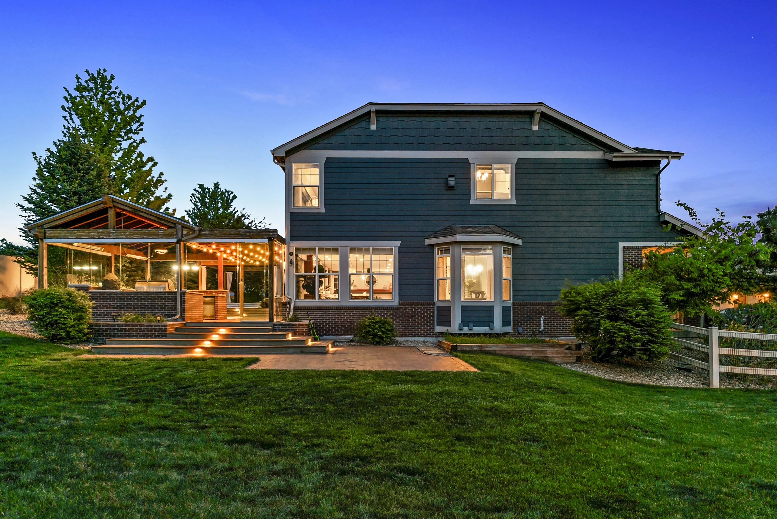 110-11-W 59th Pl-266.jpg