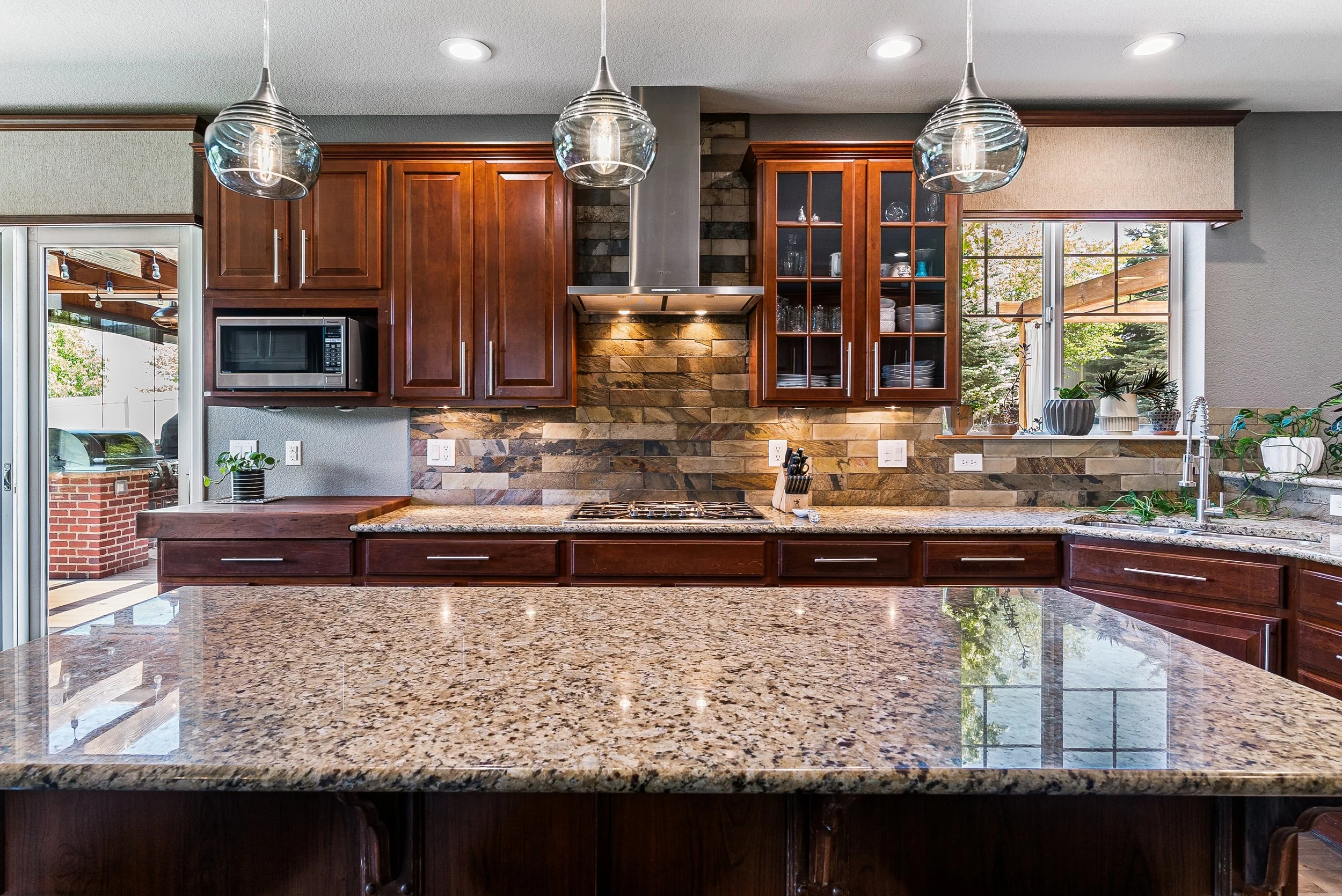 018-W 59th Pl-060.jpg