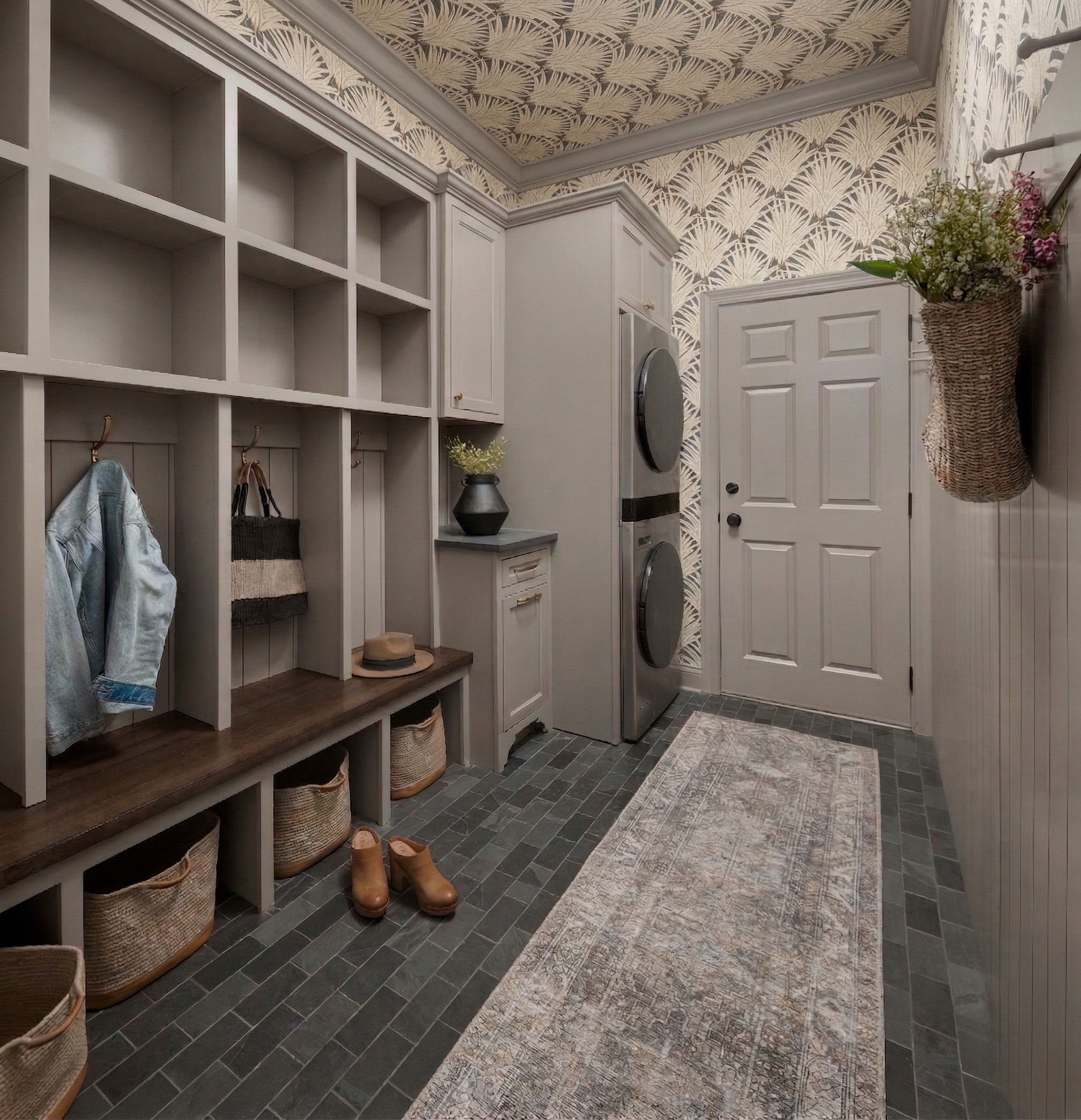 KBI_MEQUON_REMODEL_MUDROOM_LOCKERS_WALLPAPER.png