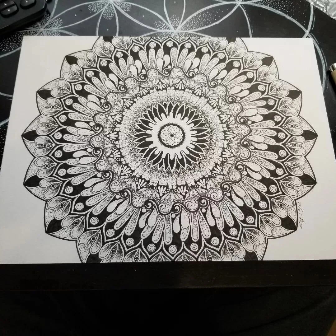 Happy Wednesday
Sharing my newest mandala
Shifting perspectives to rediscover
Silence in a storm
Balance in the wind
Beauty in destruction
9x12 inch
Multimedia Bristol
Pen and Ink
DM for purchase or similar commission
#saraheslingtonvc #mandala #m