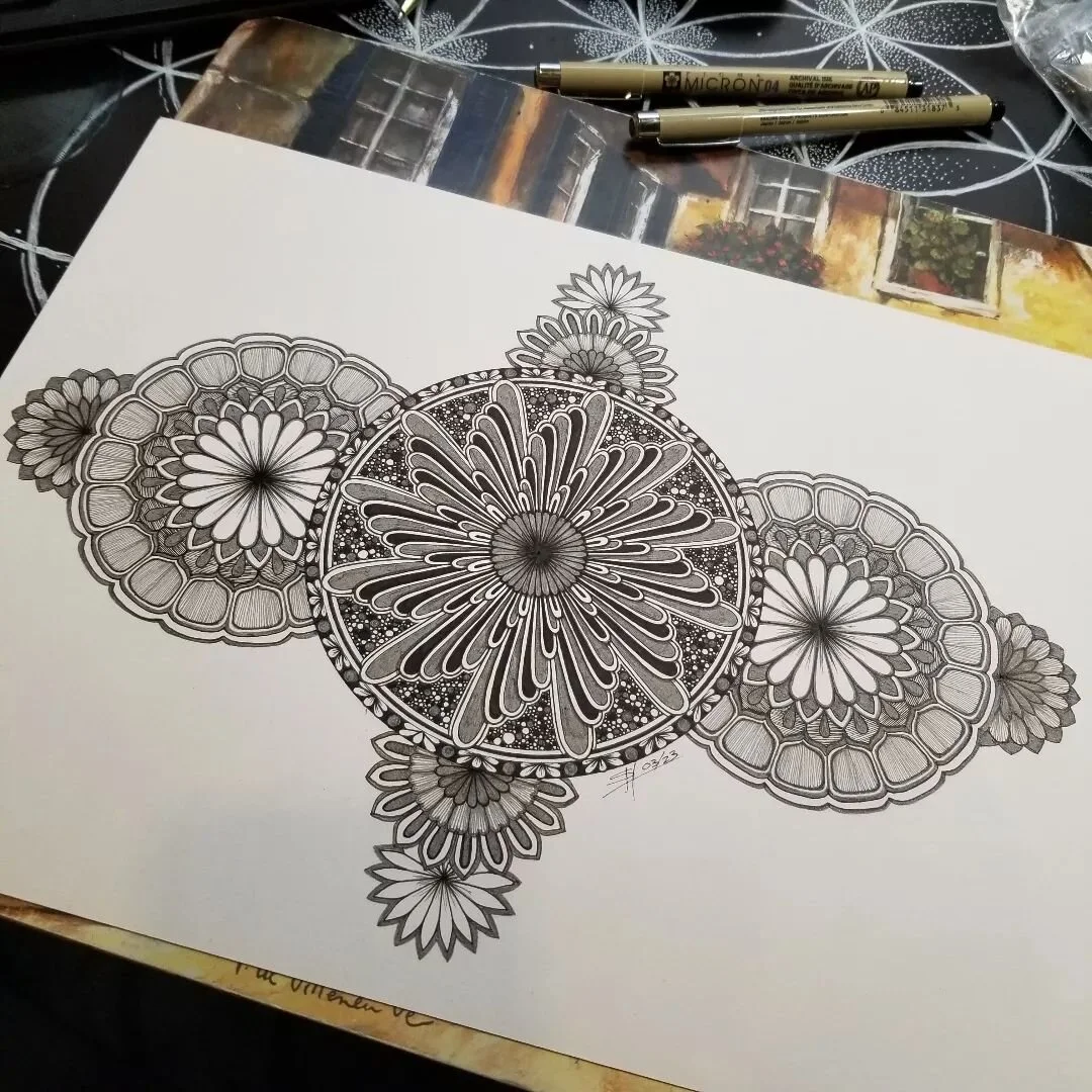 Playing with my new grey micron sigma pens. Geometry and mandalas eith different textures and gradients
#saraheslingtonvc #mandala #mandalaart #mandalalove #instaart #artwork #originalart #originalartwork #zentangle #zentangleart #doodler #doodleart