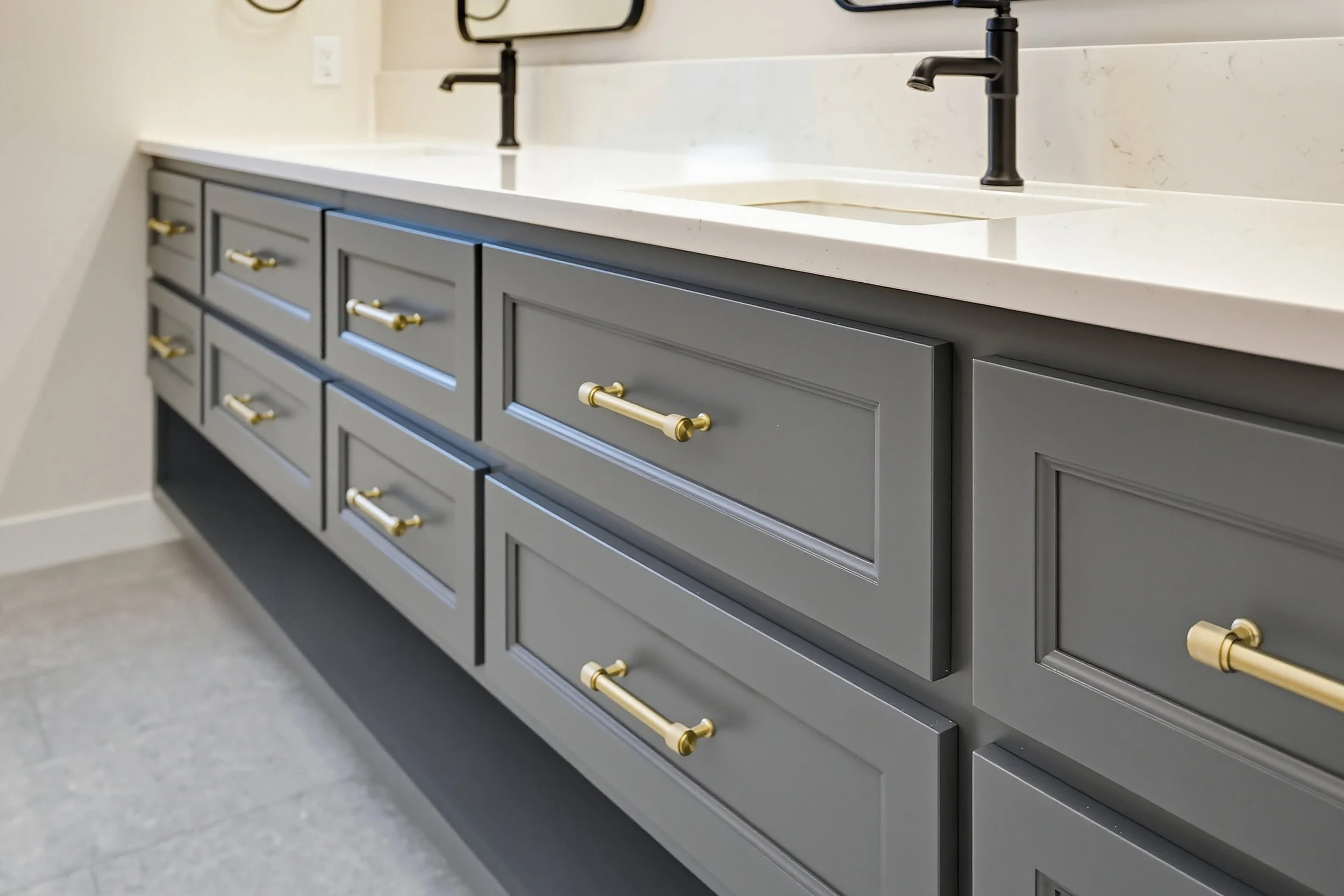 bathroom accents.jpg