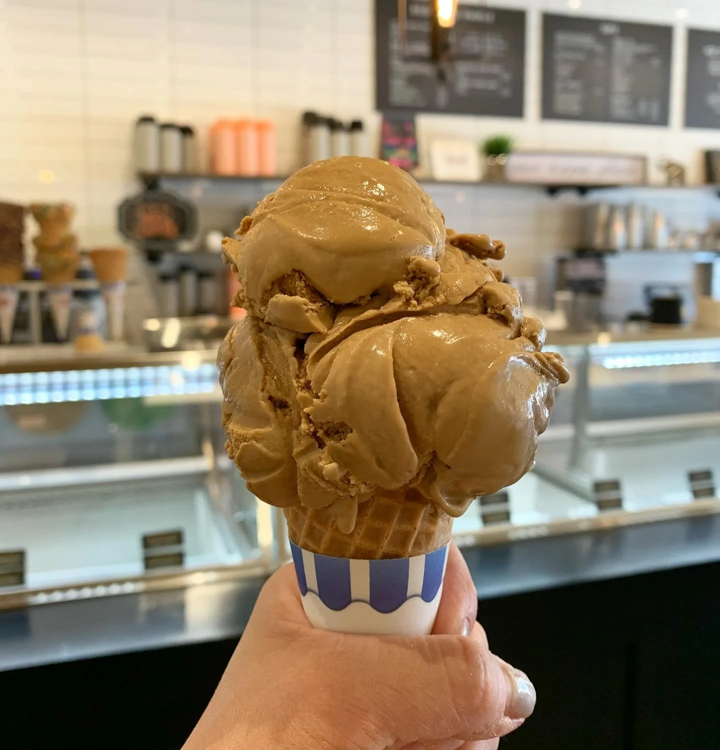 Best way to celebrate the season&rsquo;s first snowfall? Ice cream, of course! ❄️ 🍦 
⠀⠀⠀⠀⠀⠀⠀⠀⠀⠀⠀⠀⠀⠀⠀⠀⠀⠀ 
⠀⠀⠀⠀⠀⠀⠀⠀⠀⠀⠀⠀⠀⠀⠀⠀⠀⠀
⠀⠀⠀⠀⠀⠀⠀⠀⠀⠀⠀⠀⠀⠀⠀⠀⠀⠀
⠀⠀⠀⠀⠀⠀⠀⠀⠀⠀⠀⠀⠀⠀⠀⠀⠀⠀

Come on by!
 🍁Sunday-Thursday: Noon-9pm
 🍁Friday-Saturday: Noon-10pm
Or get it deliv