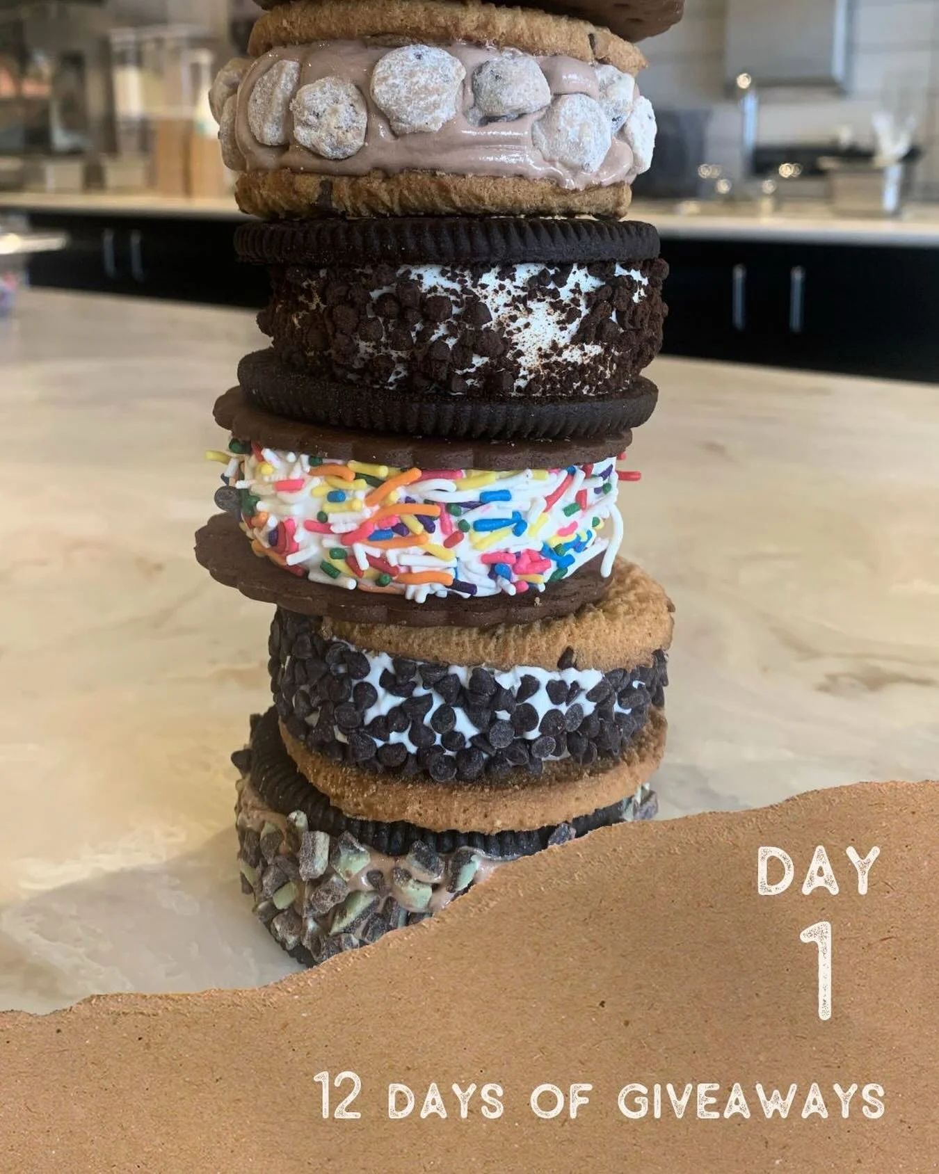 🎄12 DAYS OF GIVEAWAYS: DAY 1🎄
⠀⠀⠀⠀⠀⠀⠀⠀⠀ 
For Day 1 (Dec 10), a lucky winner will receive a 6-pack of ice cream sandwiches! To kick things off, we&rsquo;re making it easy-peasy to enter. 
⠀⠀⠀⠀⠀⠀⠀⠀⠀ 
All you have to do is:
🎅🏻 Follow us @scoopstatio